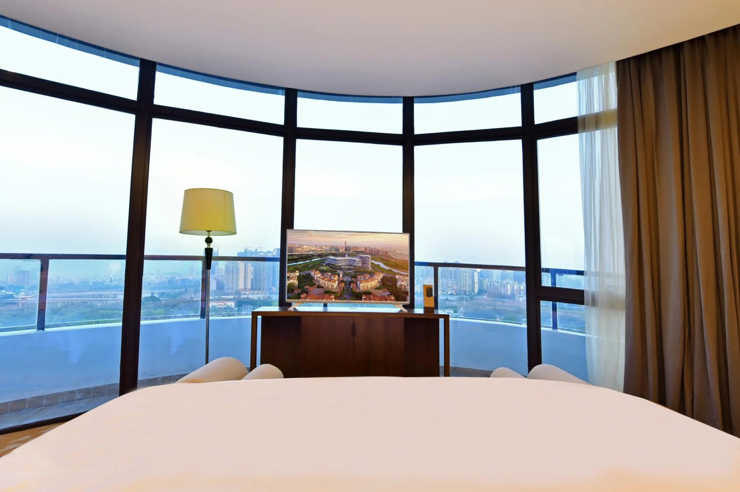 Business Suite in Grand Skylight International Hotel Huizhou