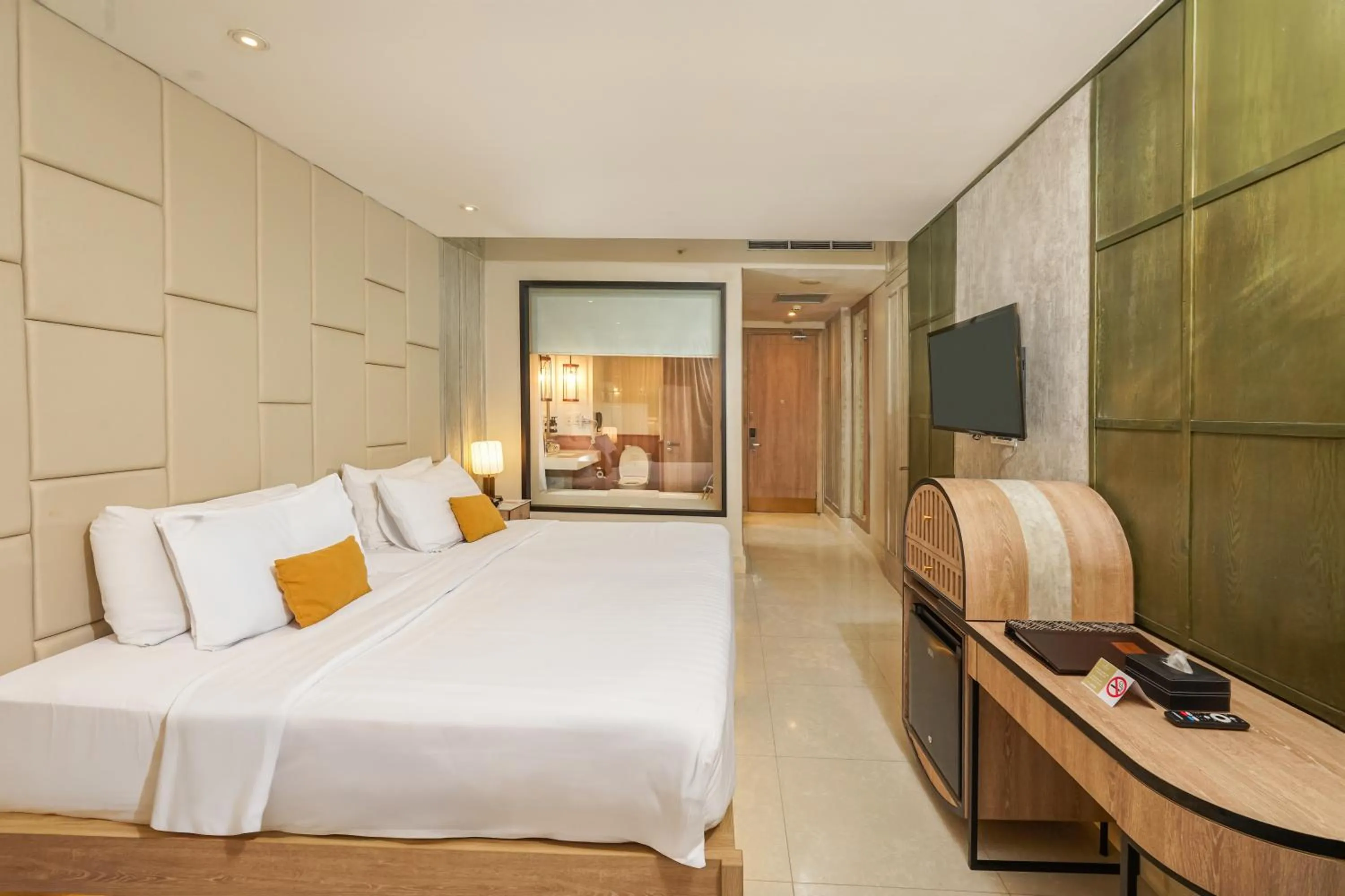 Deluxe Double or Twin Room with Balcony in Jambuluwuk Oceano Seminyak Hotel