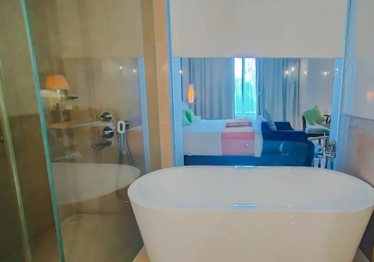 Deluxe Premier Room in Jambuluwuk Oceano Seminyak Hotel