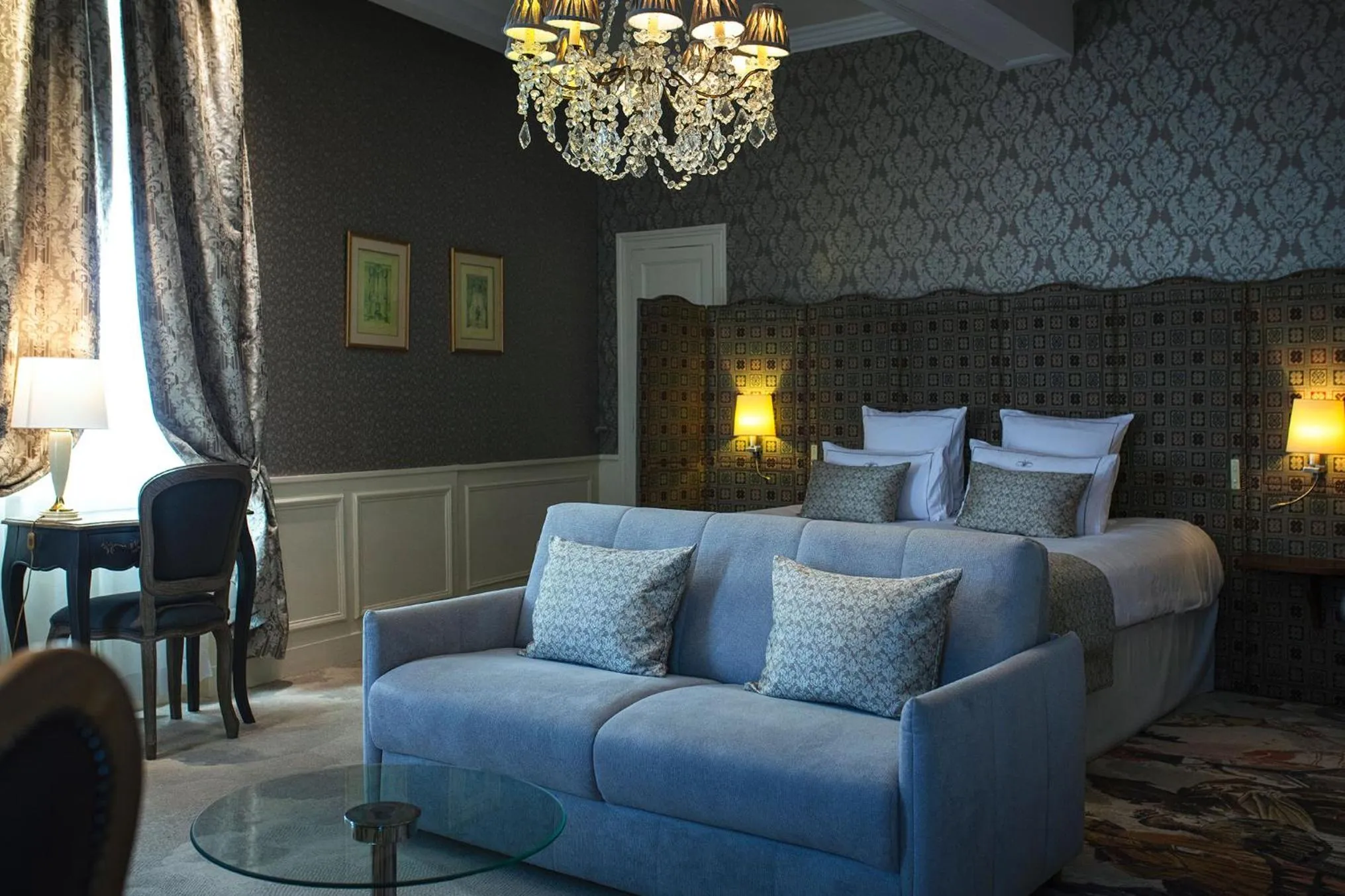 Deluxe Family Room in Hotel & Spa Le Grand Monarque, BW Premier Collection