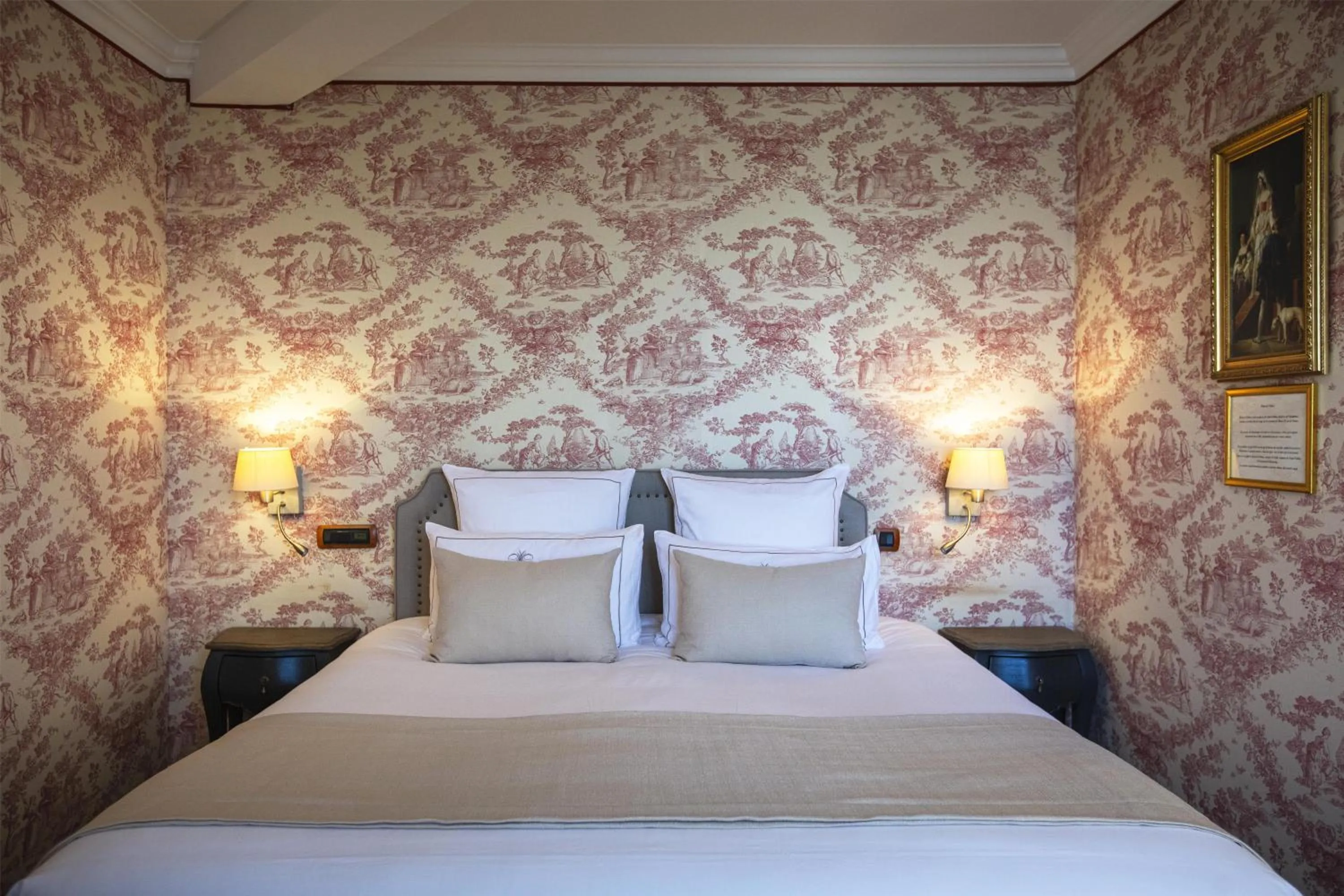 Comfort Double Room in Hotel & Spa Le Grand Monarque, BW Premier Collection