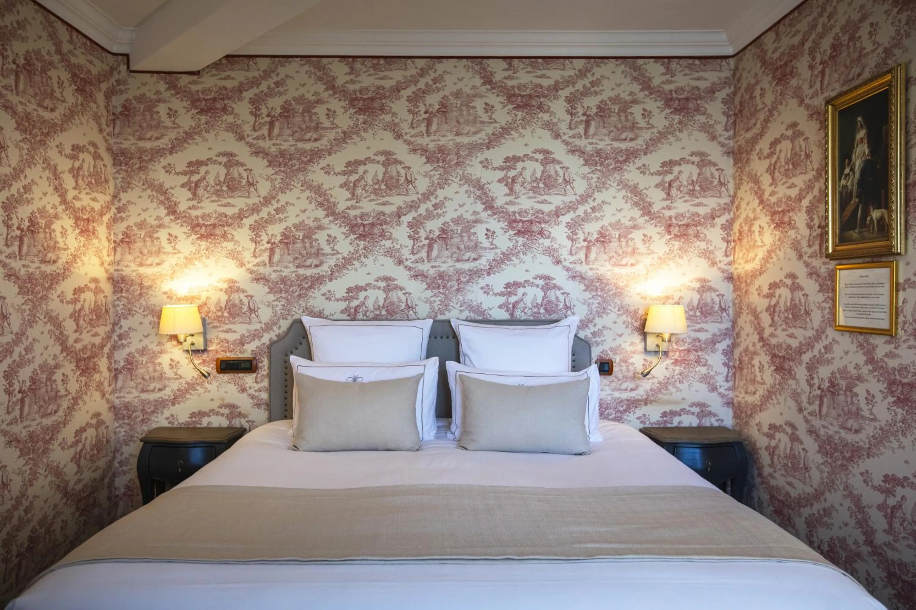 Comfort Double Room in Hotel & Spa Le Grand Monarque, BW Premier Collection