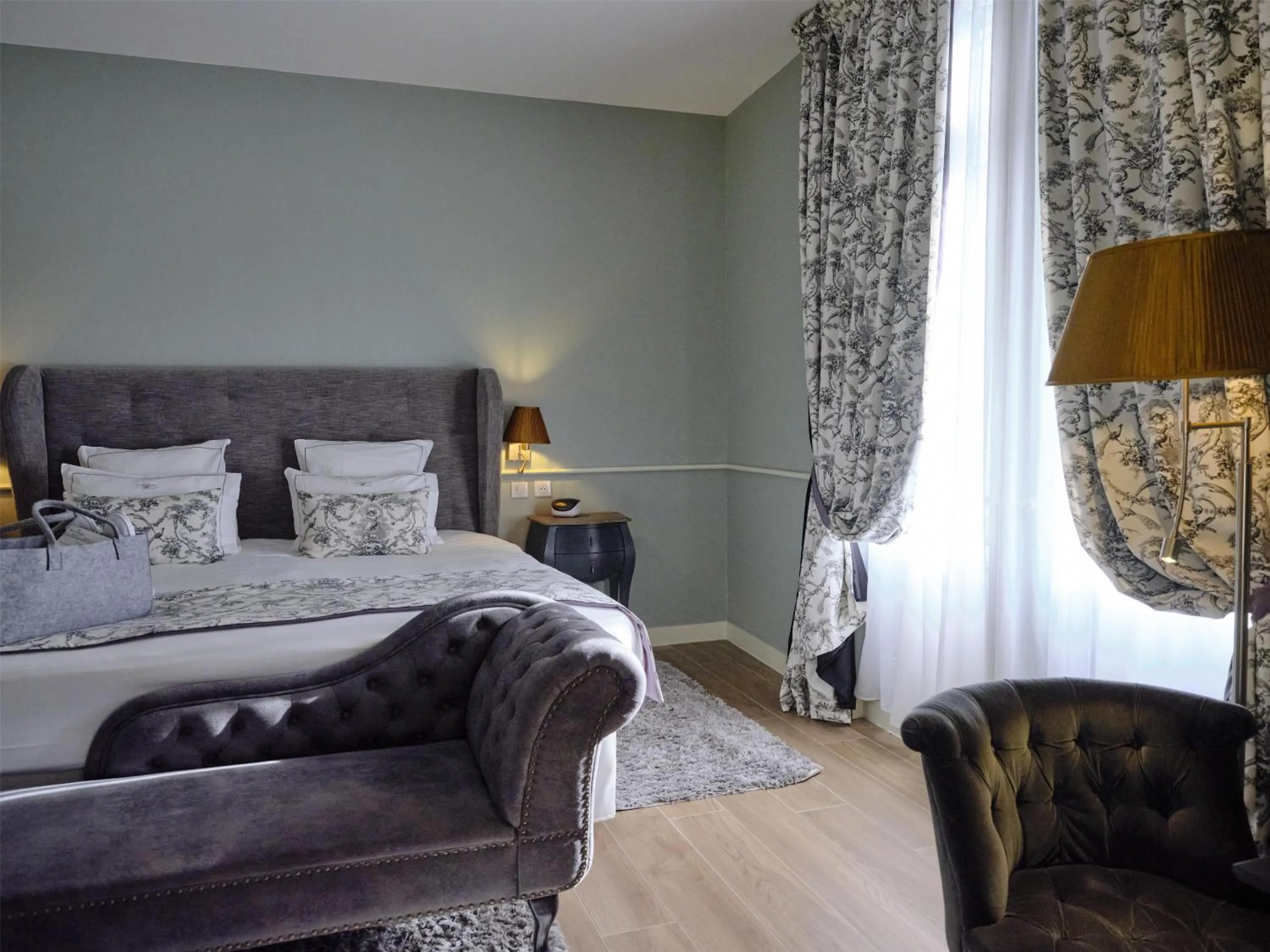 Prestige King Room in Hotel & Spa Le Grand Monarque, BW Premier Collection