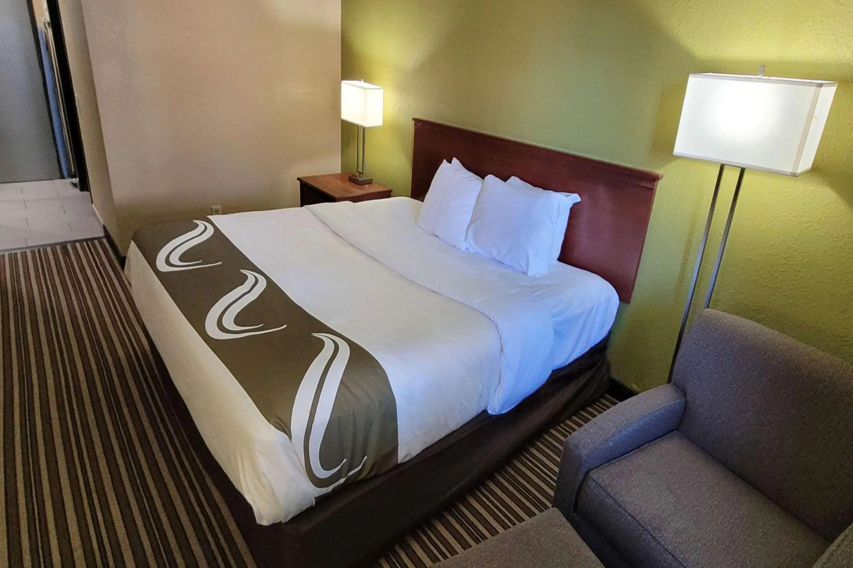 King Room - Accessible/Non-Smoking in Quality Inn & Suites Columbia I-70