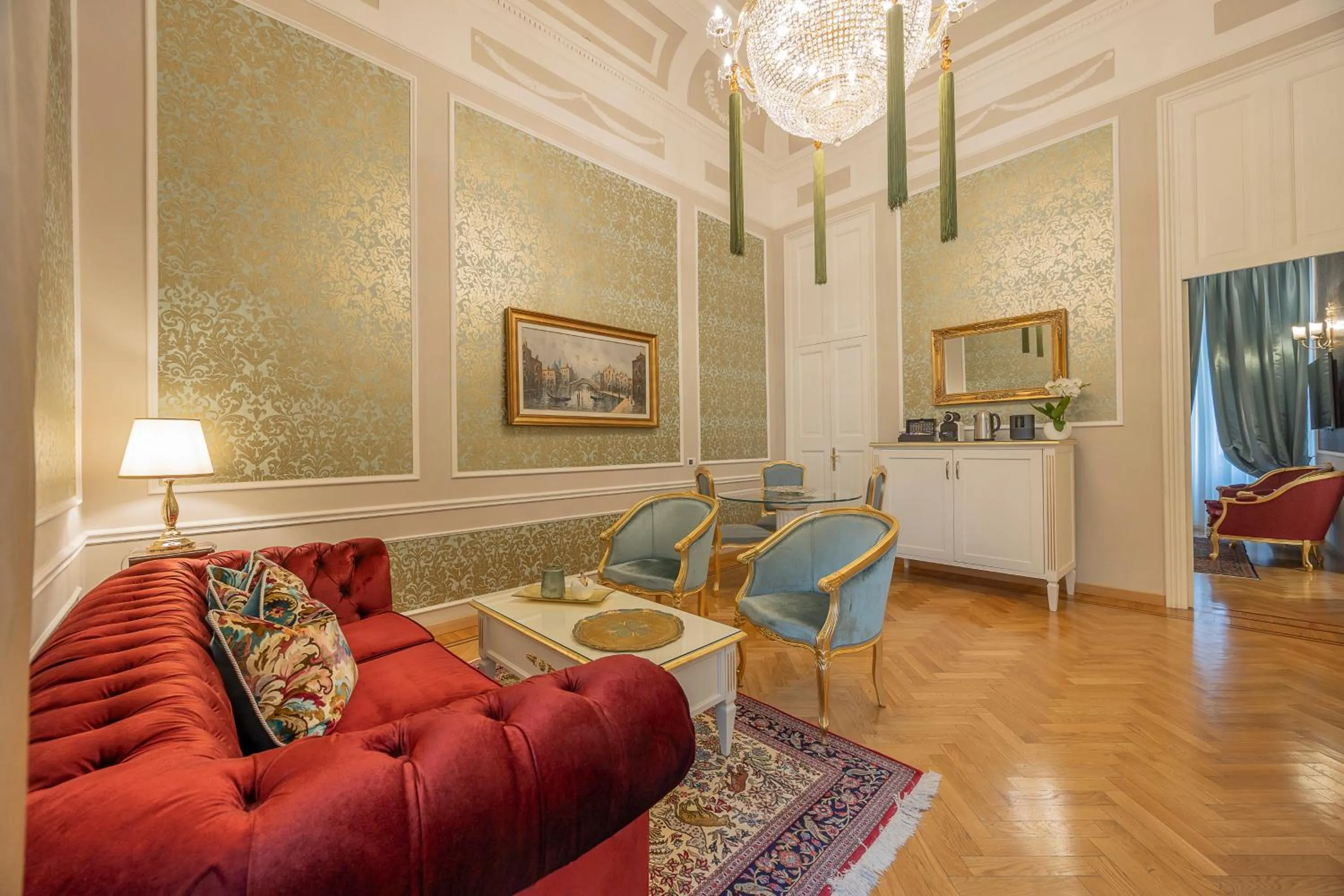 Executive Suite in Palazzo Monga Boutique Guesthouse