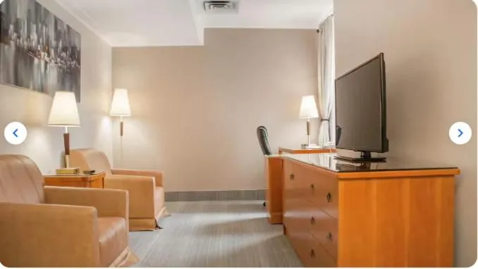 Queen Suite in Empire Suites