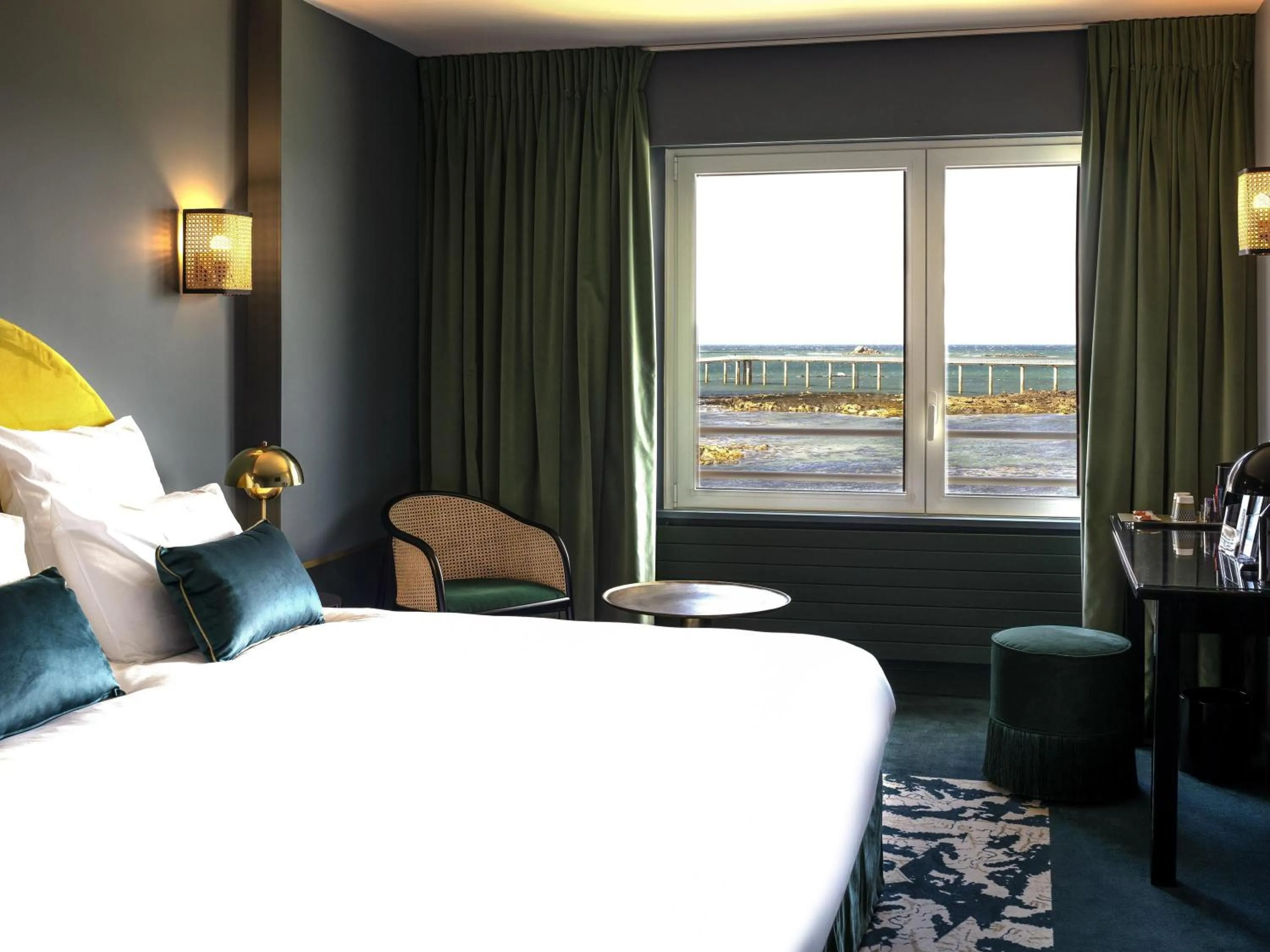 Standard Double Room with Ocean View in Hotel Mercure Roscoff Bord De Mer