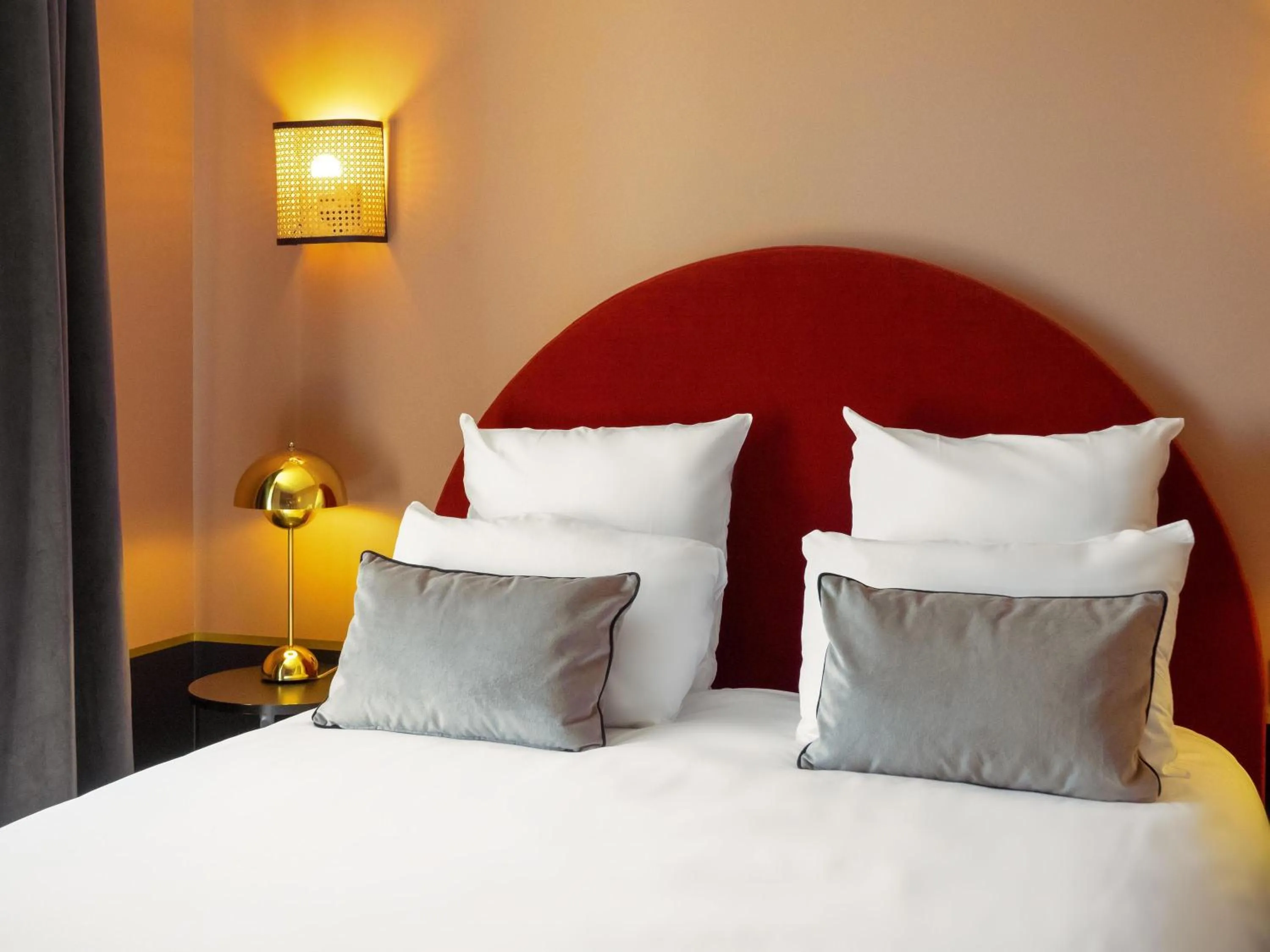 Standard Double Room - City Side in Hotel Mercure Roscoff Bord De Mer