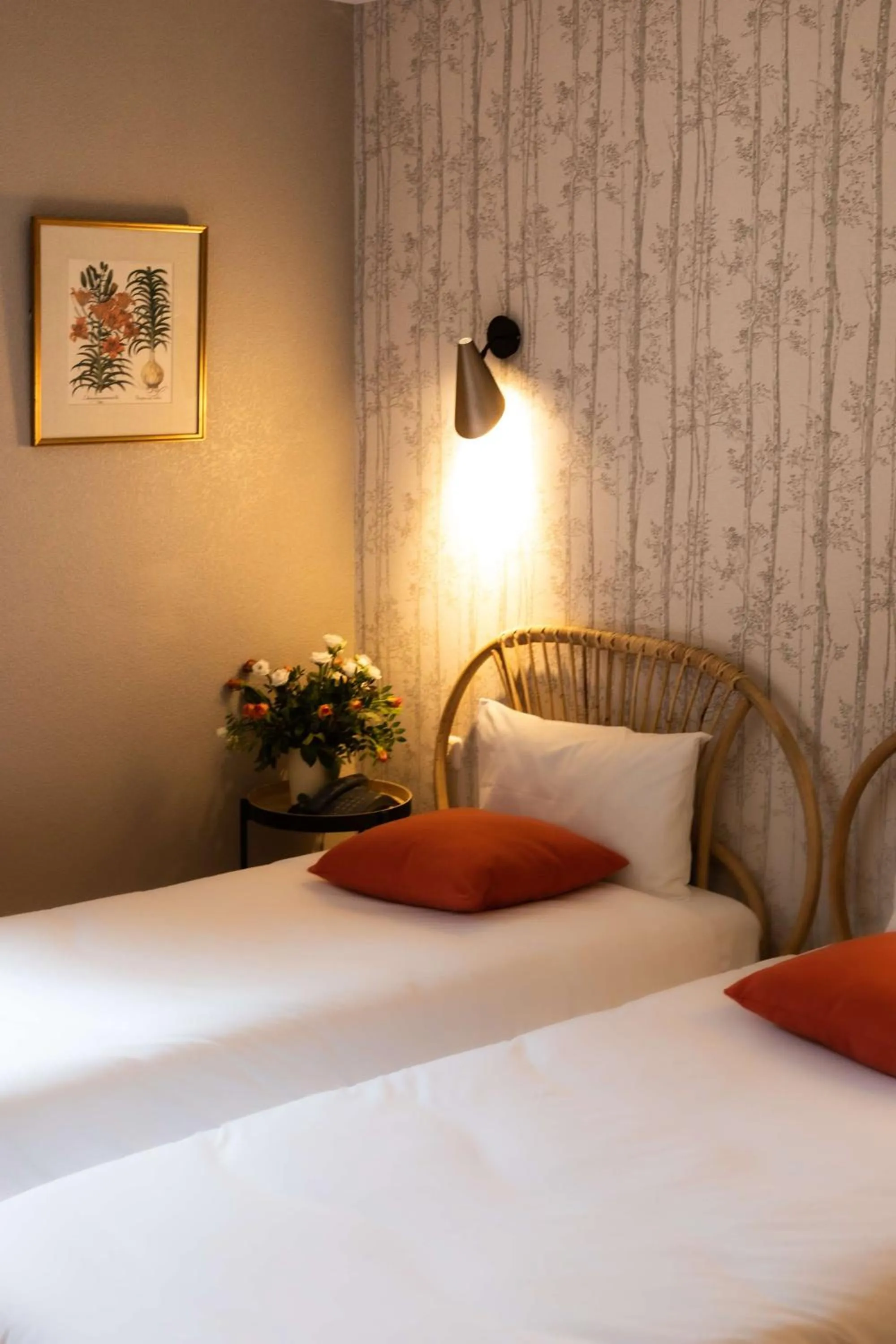 Classic Twin Room in Best Western L'Orangerie