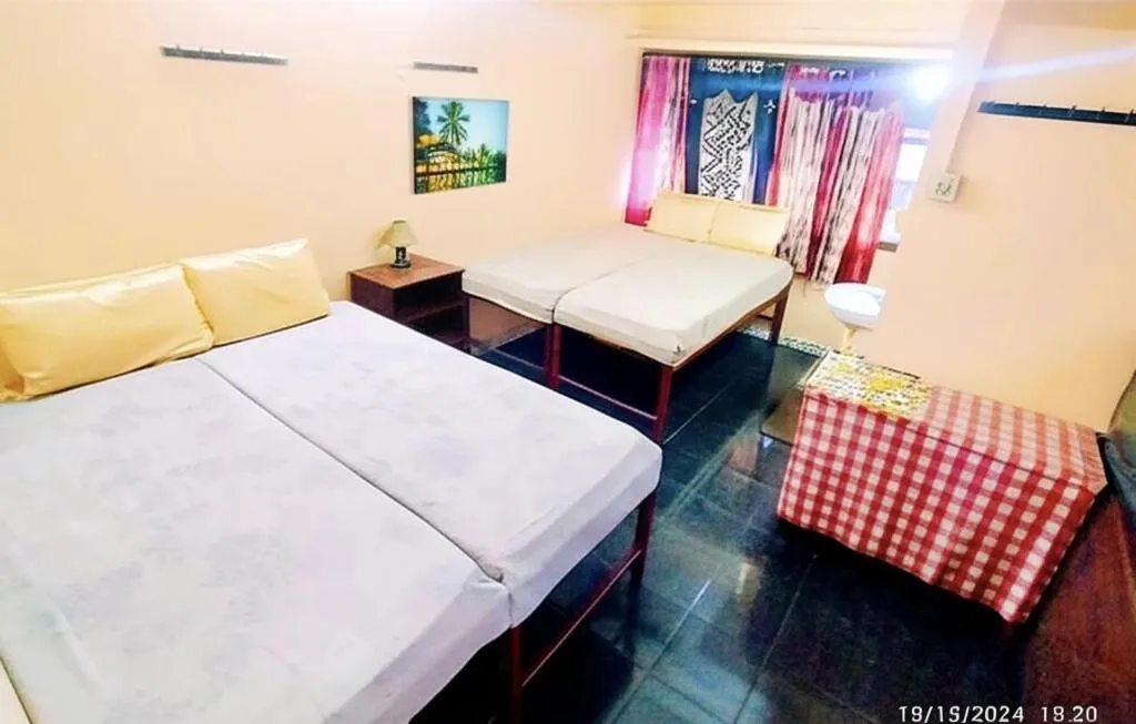 Economy Quadruple Room - single occupancy in Pleasant Inn