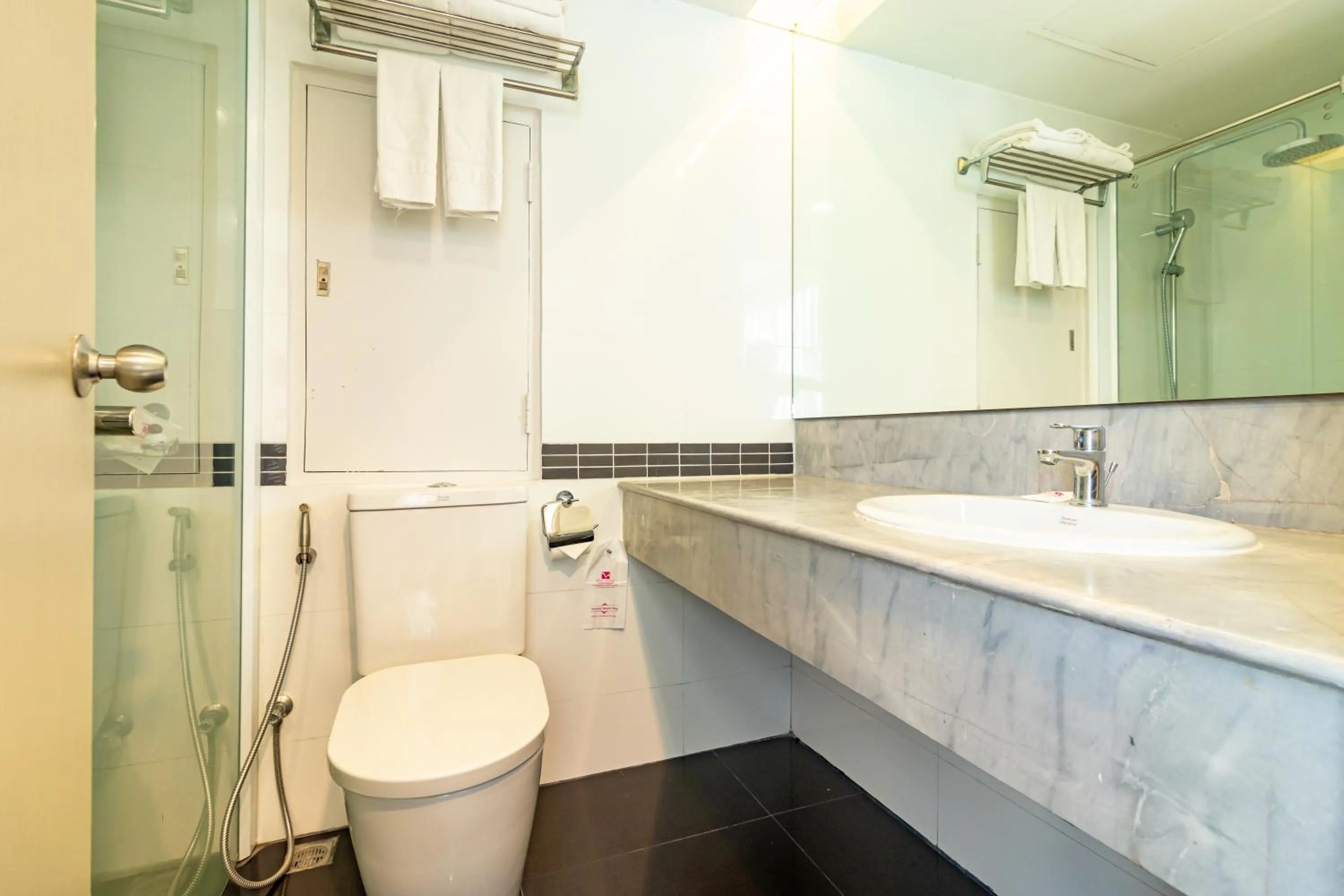 Standard Twin Room in Viva Hotel Songkhla