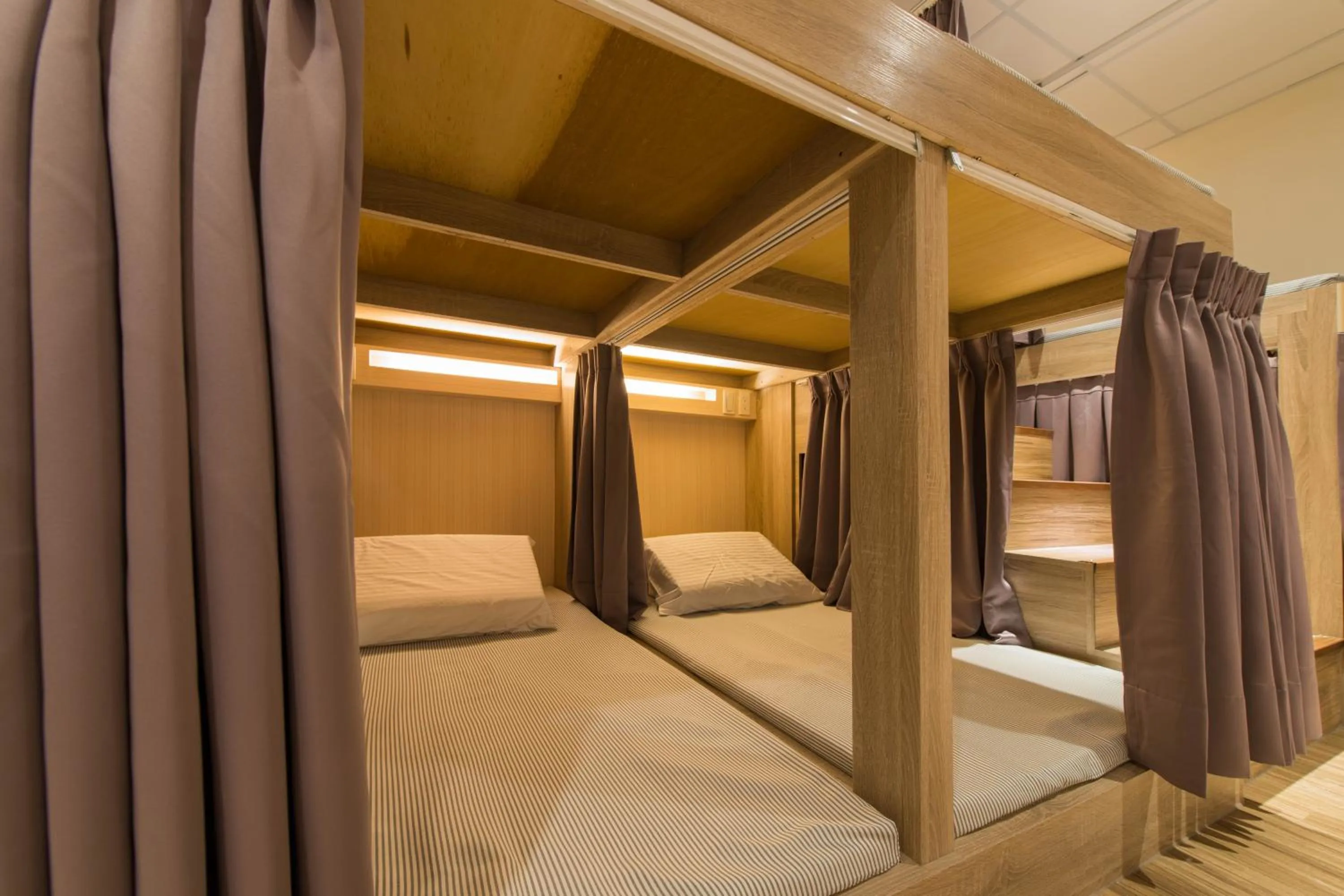 Single Bed in Mixed Dormitory Room in Hostel Jiizu