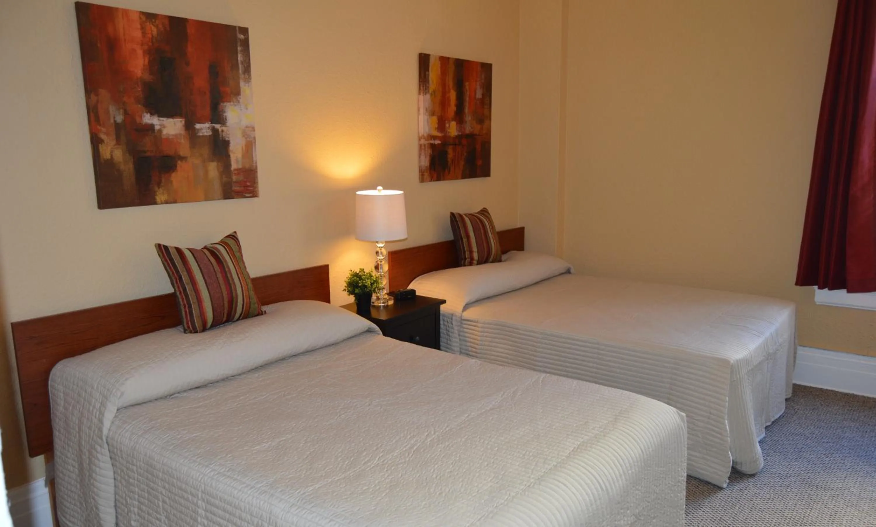 Deluxe Double Room in SF Plaza Hotel