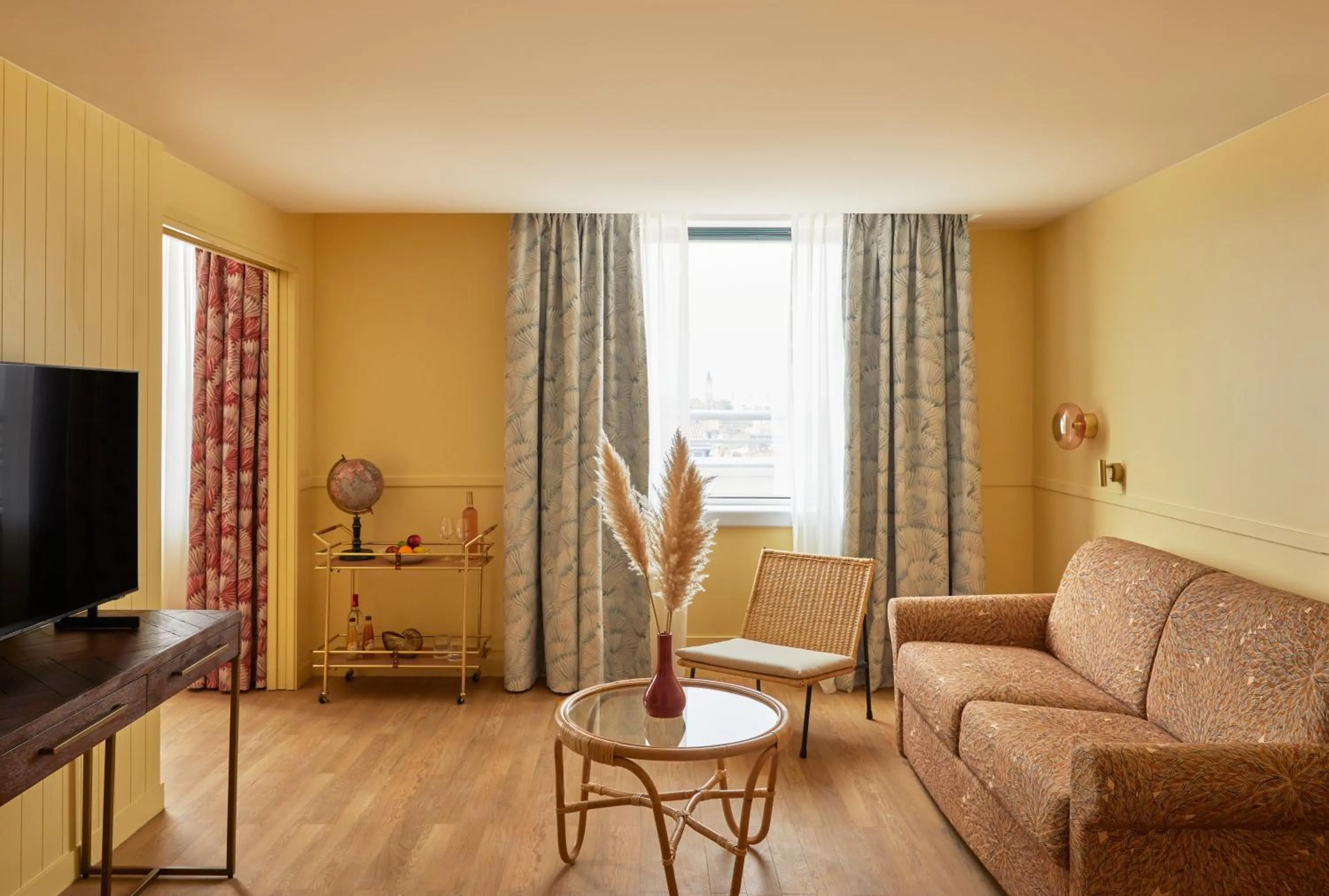 Two-Bedroom Suite with City View in Hotel Indigo Bordeaux Centre Chartrons by IHG