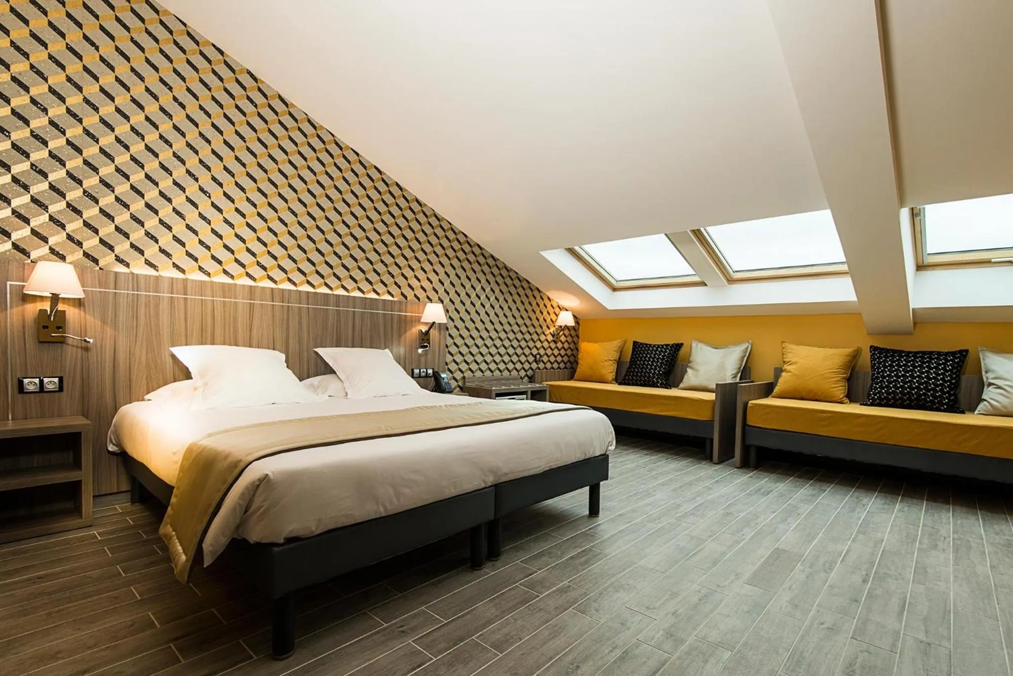 Quadruple Room in Unique Hôtel Résidence & Spa