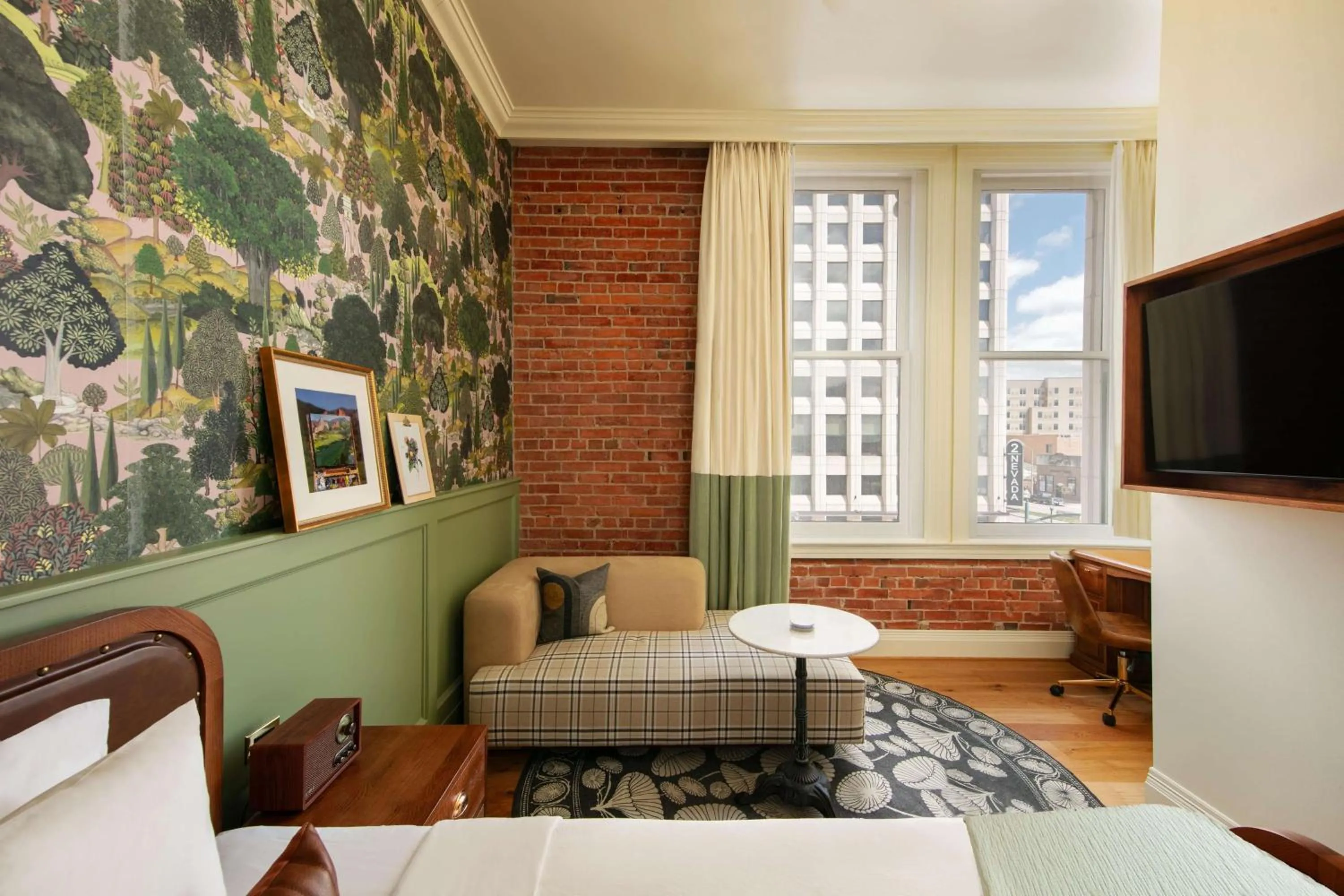 Bronze King Room - Mobility Accessible in The Mining Exchange