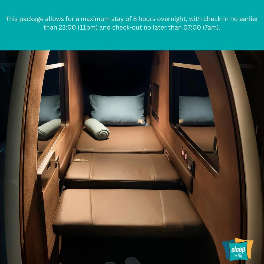 Single Igloo Pod – 8 Hour Night Stay from 23:00-07:00 hrs (11pm-7am) - single occupancy in sleep 'n fly Sleep Lounge, A-Gates Terminal 3 - TRANSIT ONLY