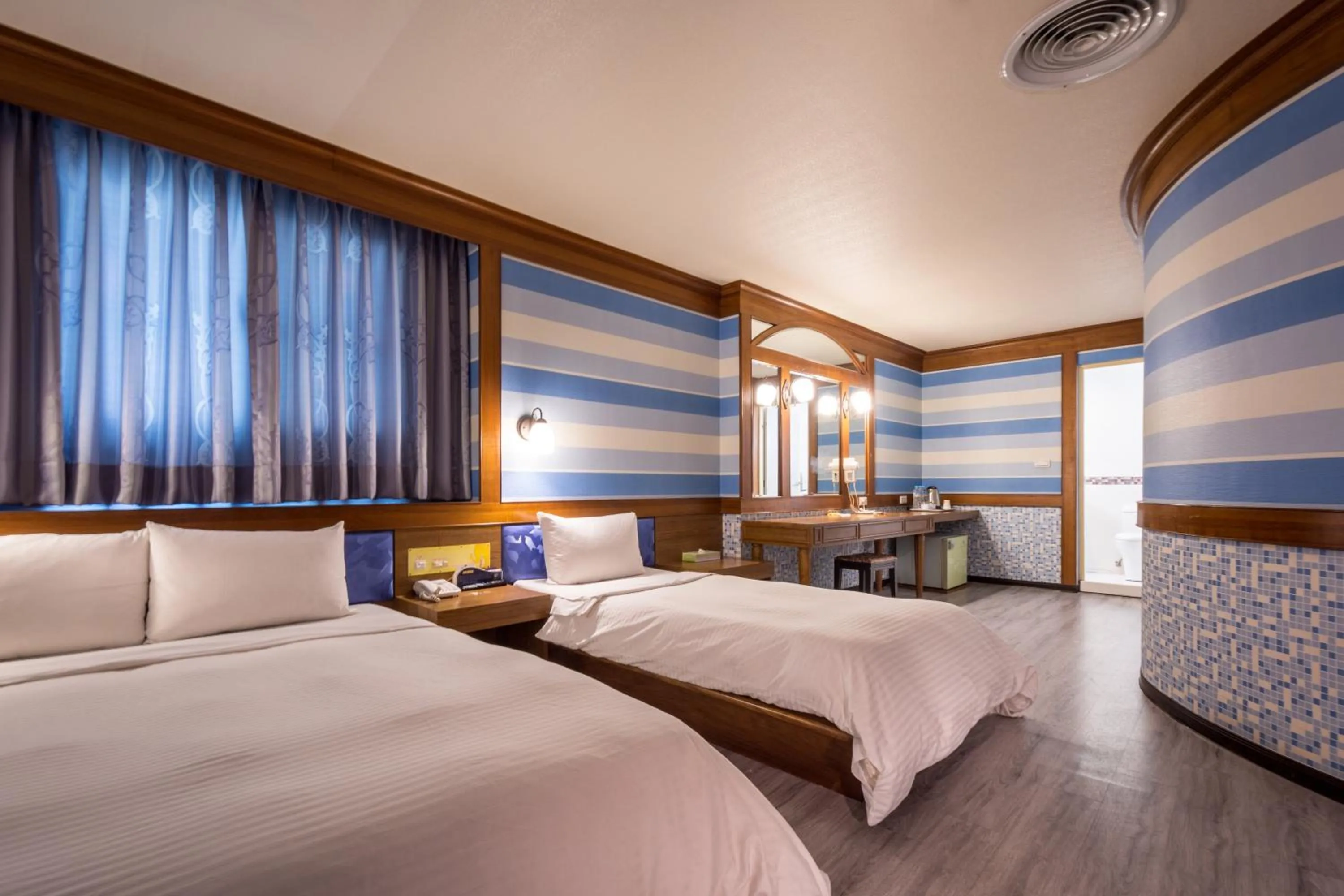 Standard Triple Room in Golden Phoenix Hotel