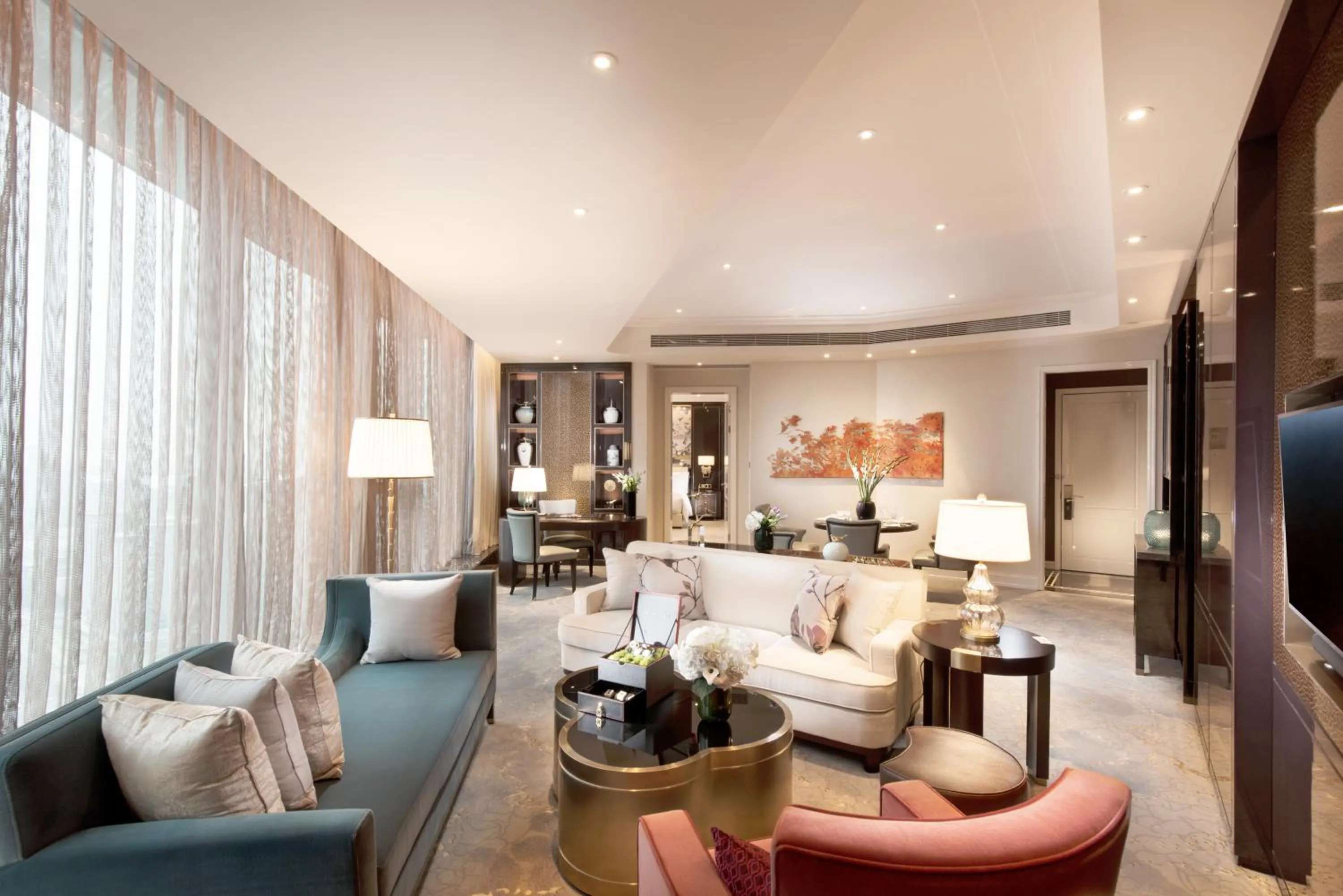 Suite with Skyline View in Waldorf Astoria Chengdu