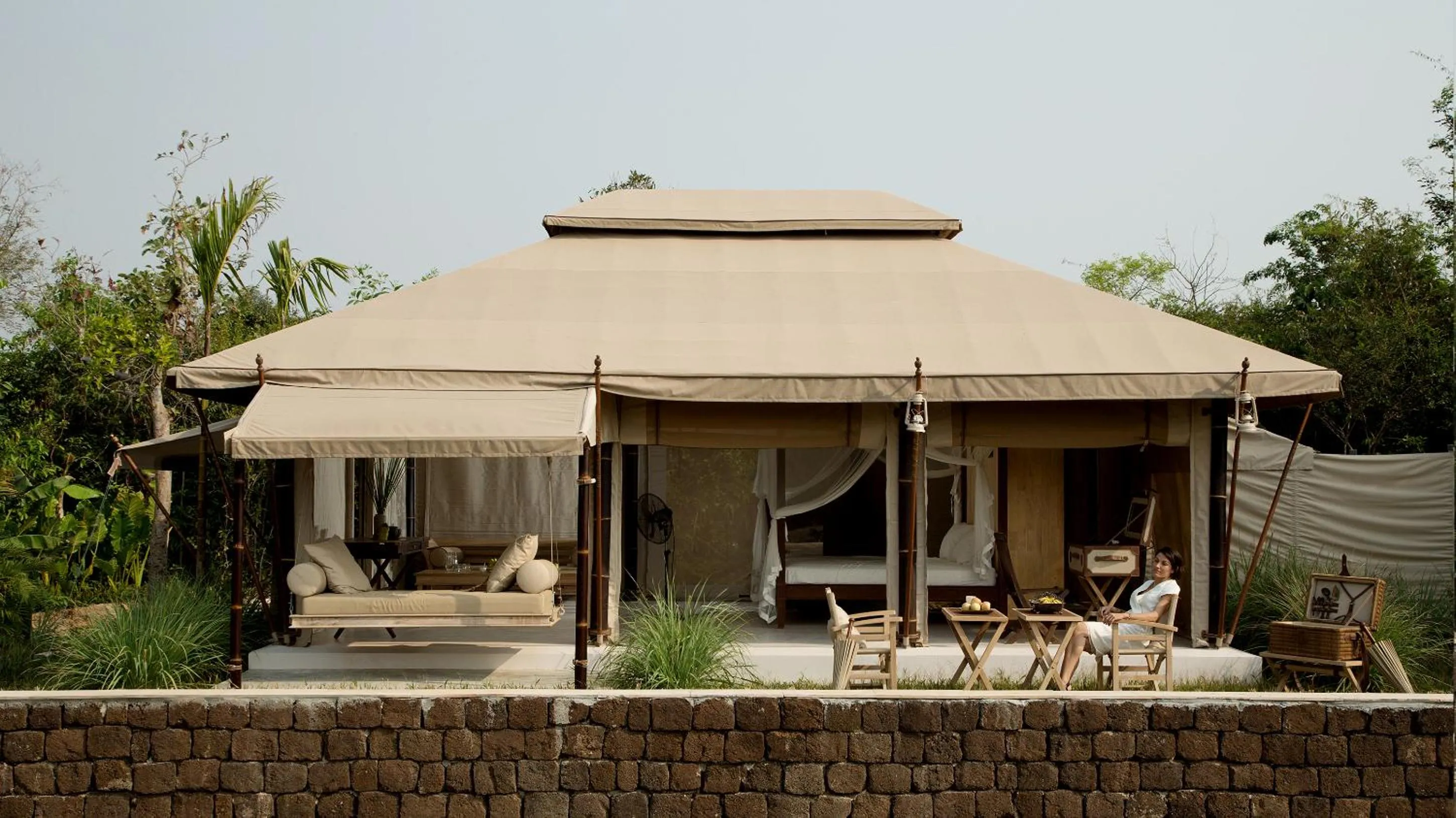 Superior Tent in The Beige