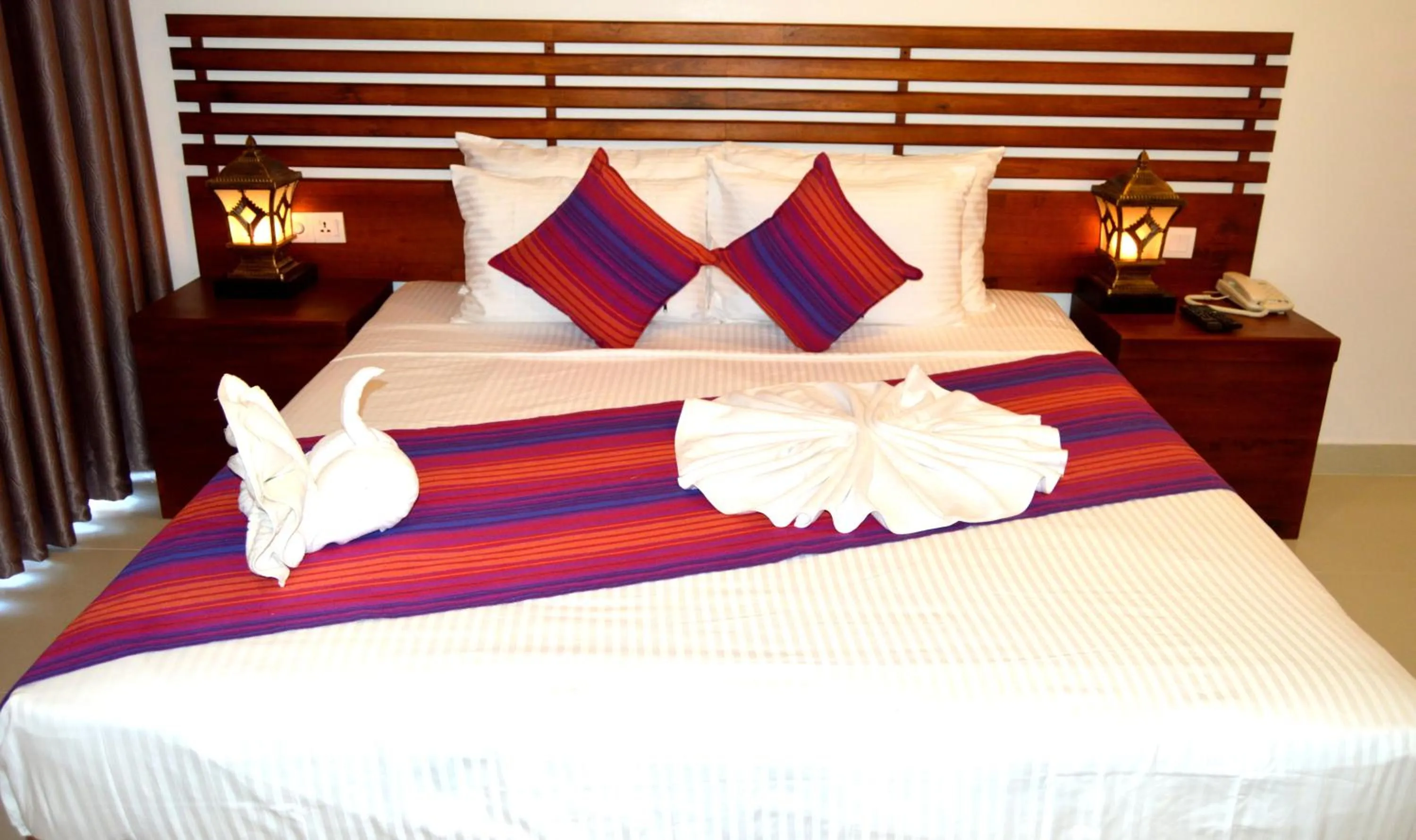 Deluxe Room with Balcony - single occupancy in Cafe Pinnalanda