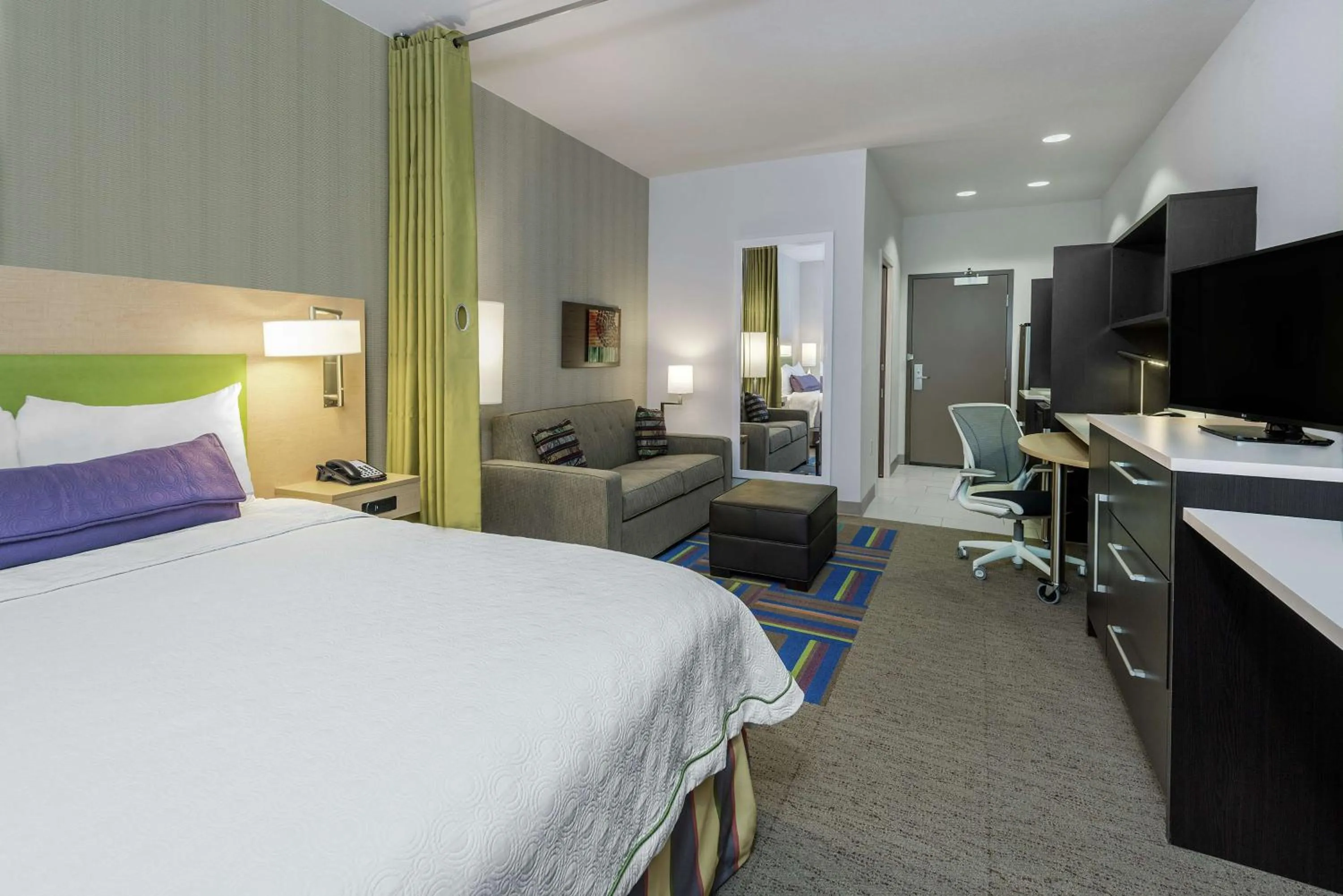 Queen Studio - Non-Smoking in Home2 Suites By Hilton Austin Airport