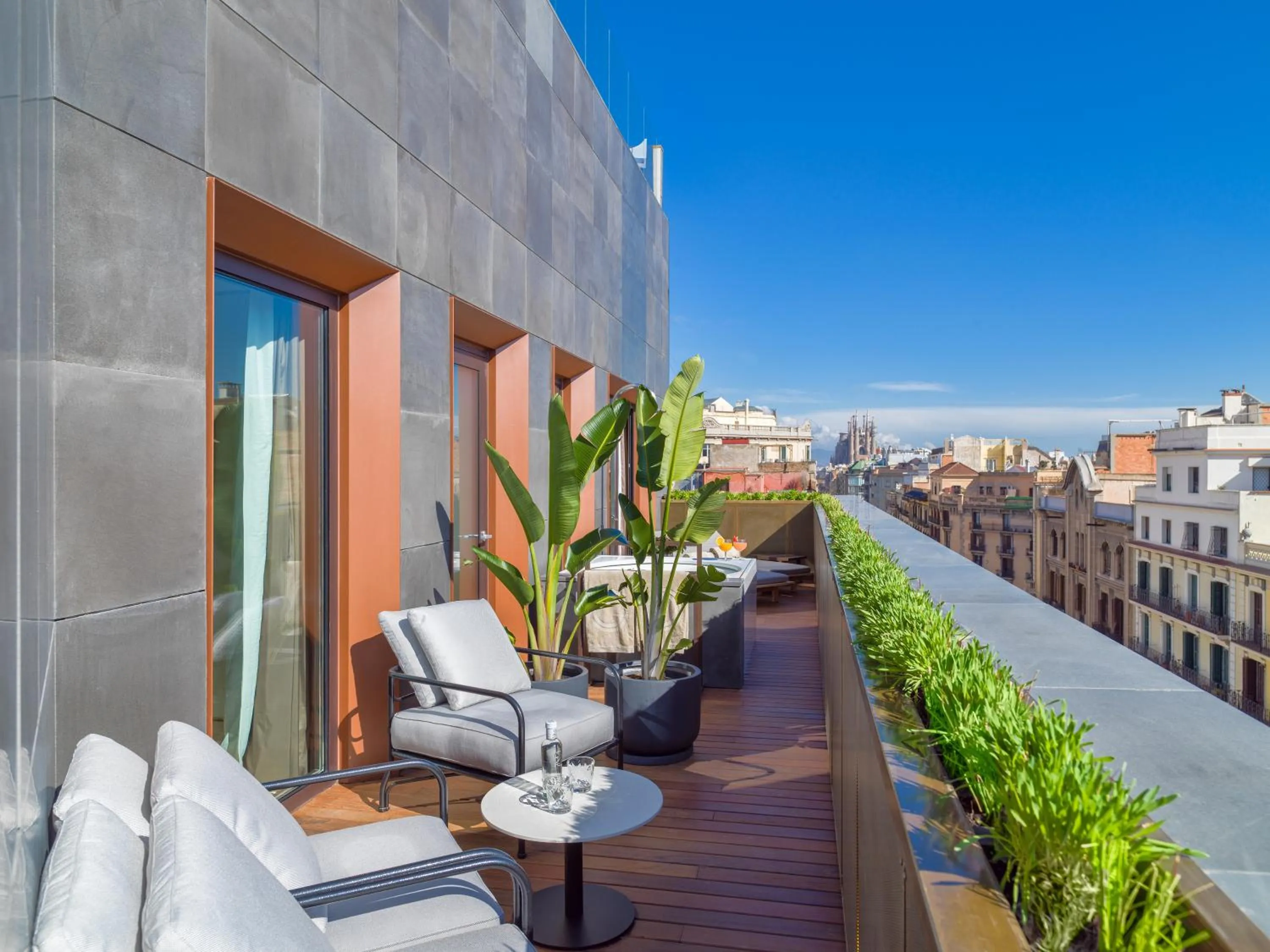 Luxury Suite with City View in The One Barcelona GL