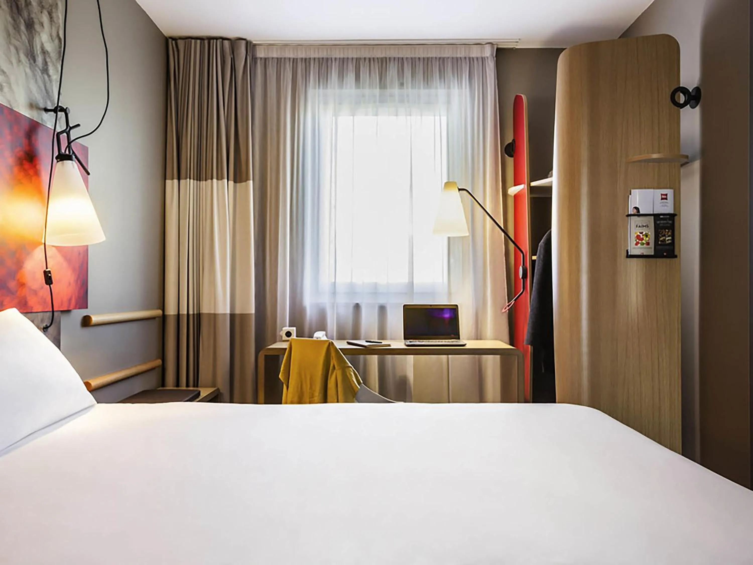 Standard Double Room in ibis Sens