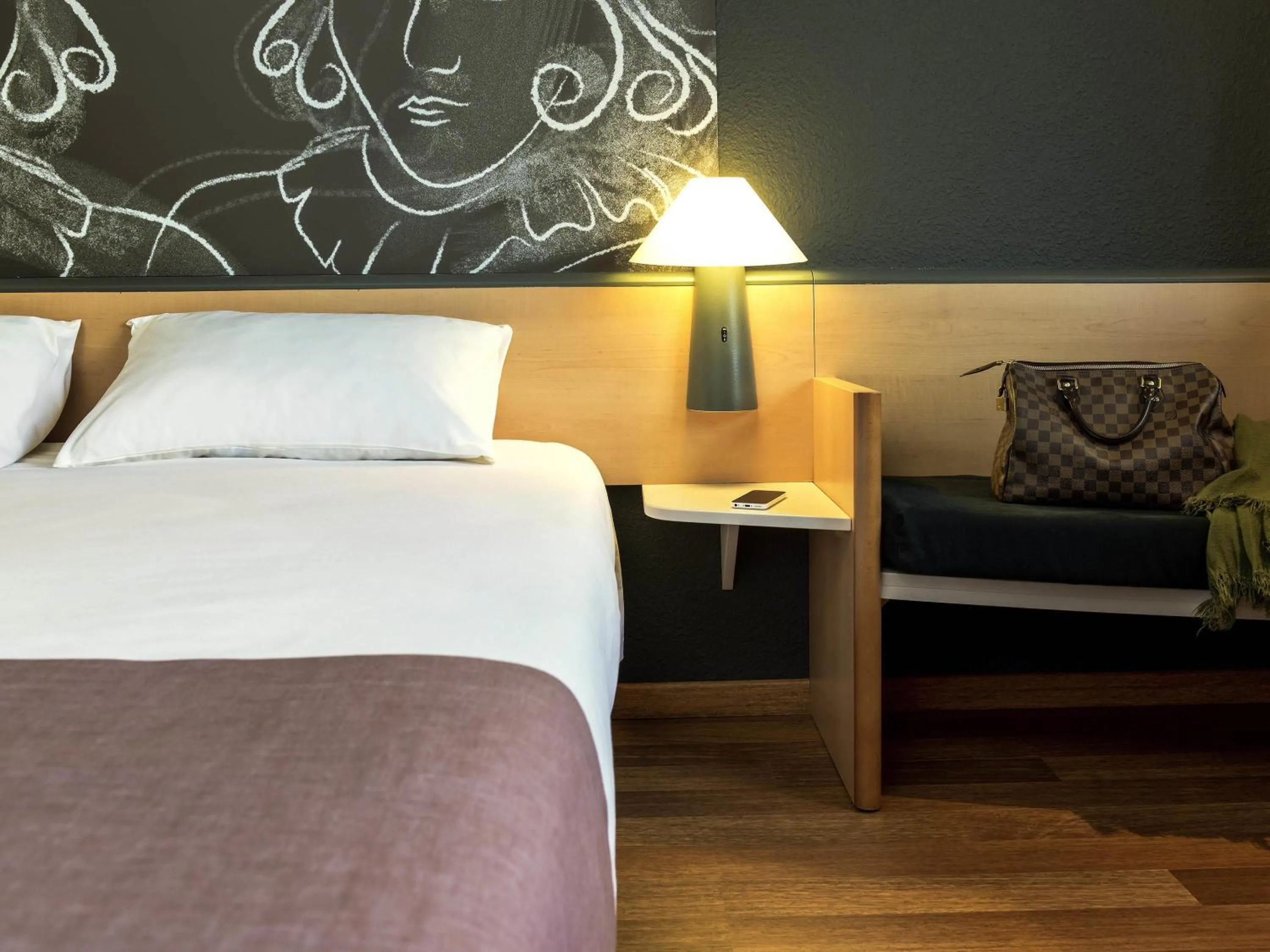 Single Room in ibis Aalst