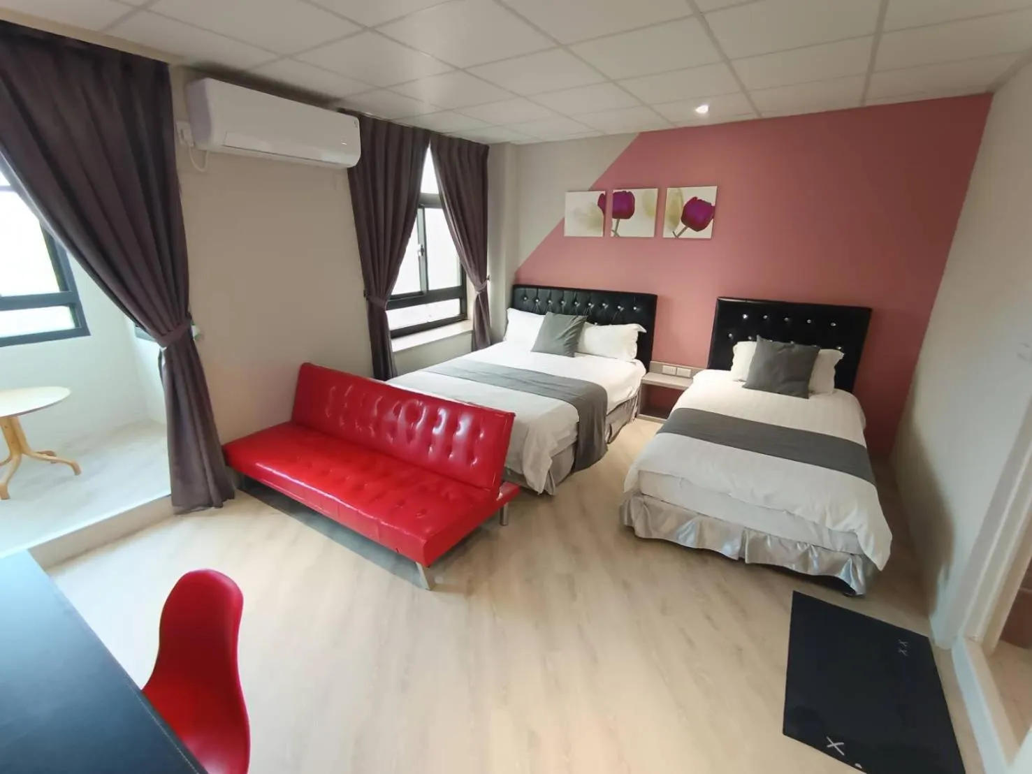 Comfort Triple Room with Shower in Light Shadow