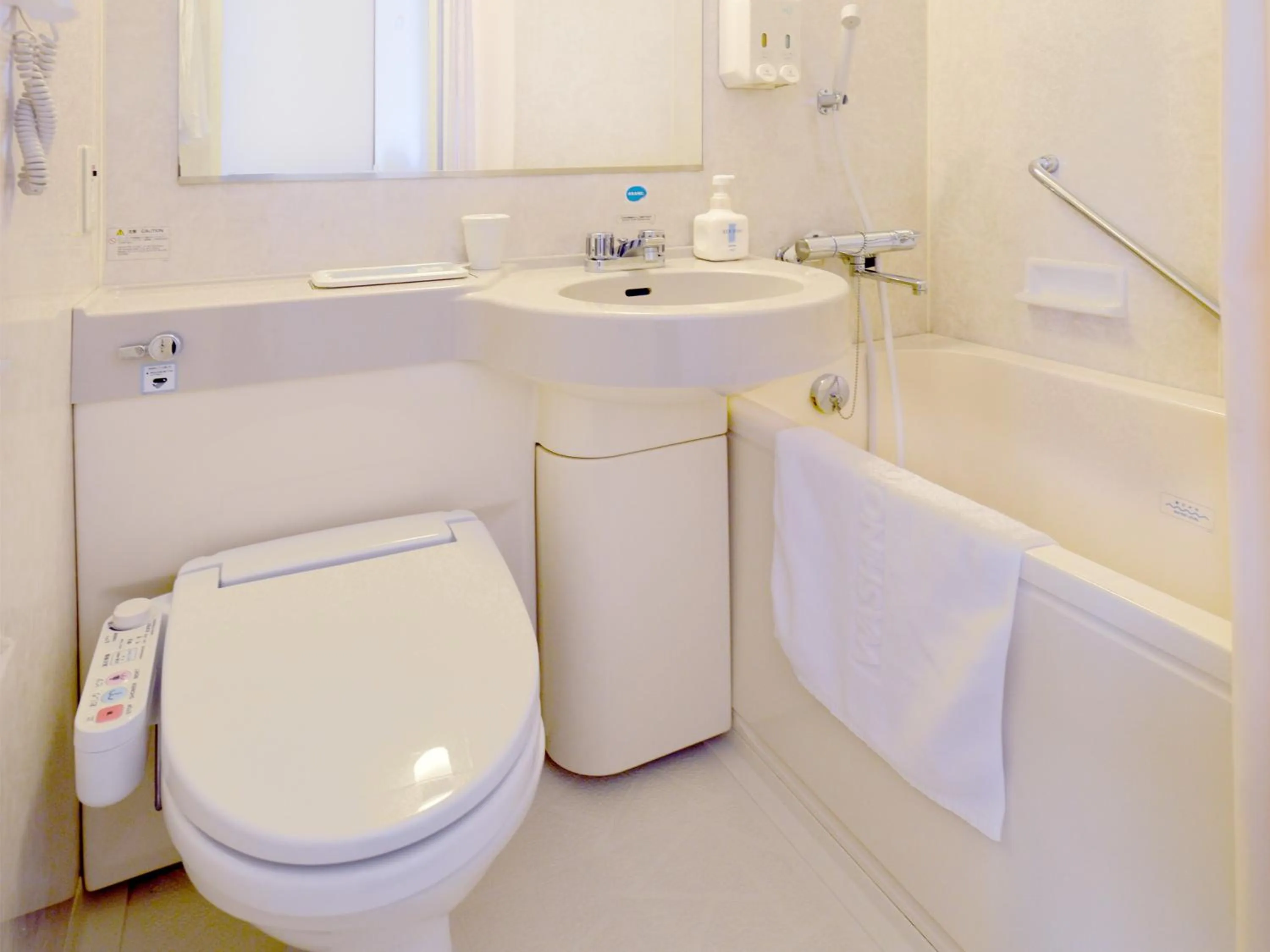 Standard Double Room with Small Double Bed - Smoking in Iwaki Washington Hotel