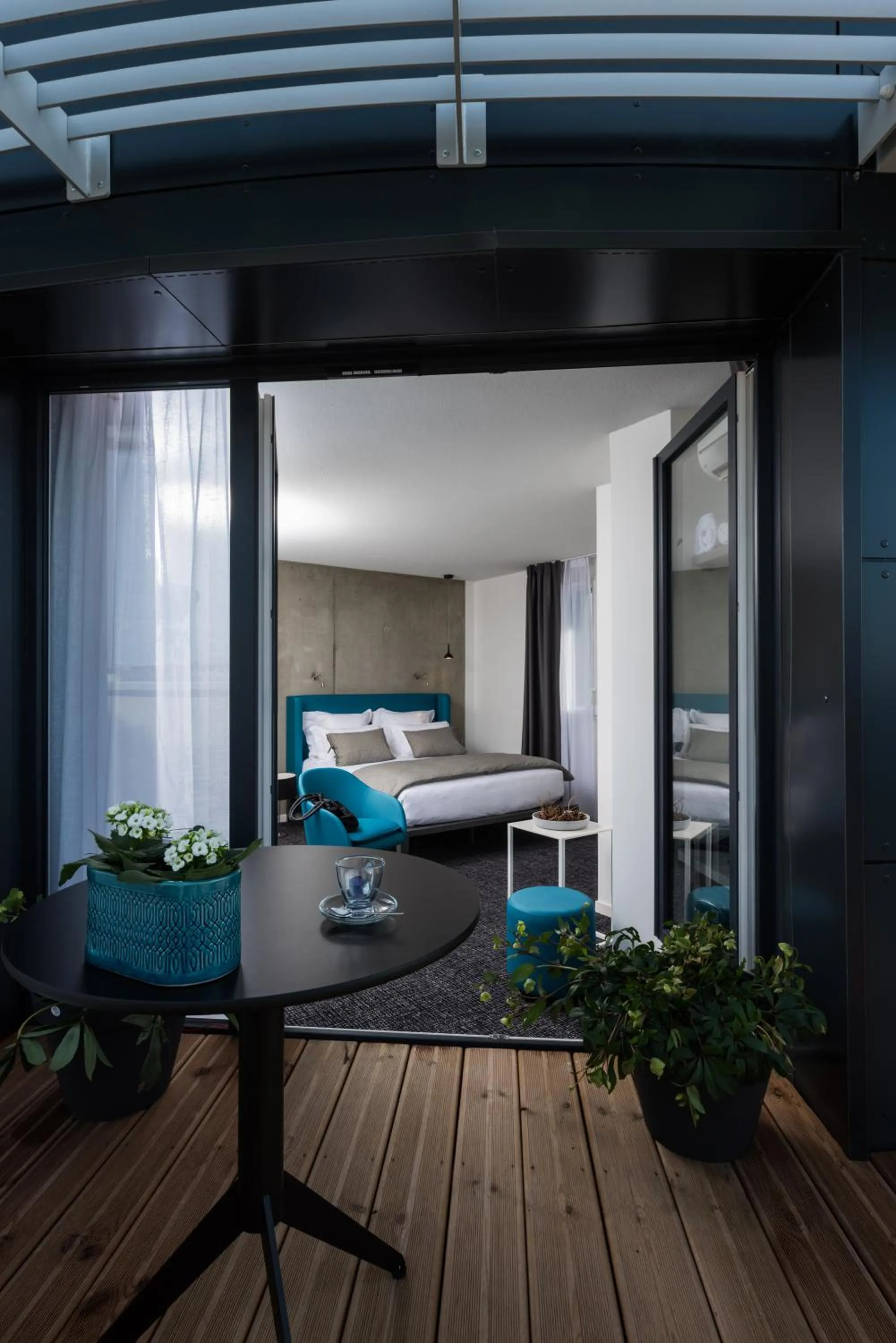 Superior Suite with Terrace in Ténéo Apparthotel Talence Espeleta - Bordeaux Sud