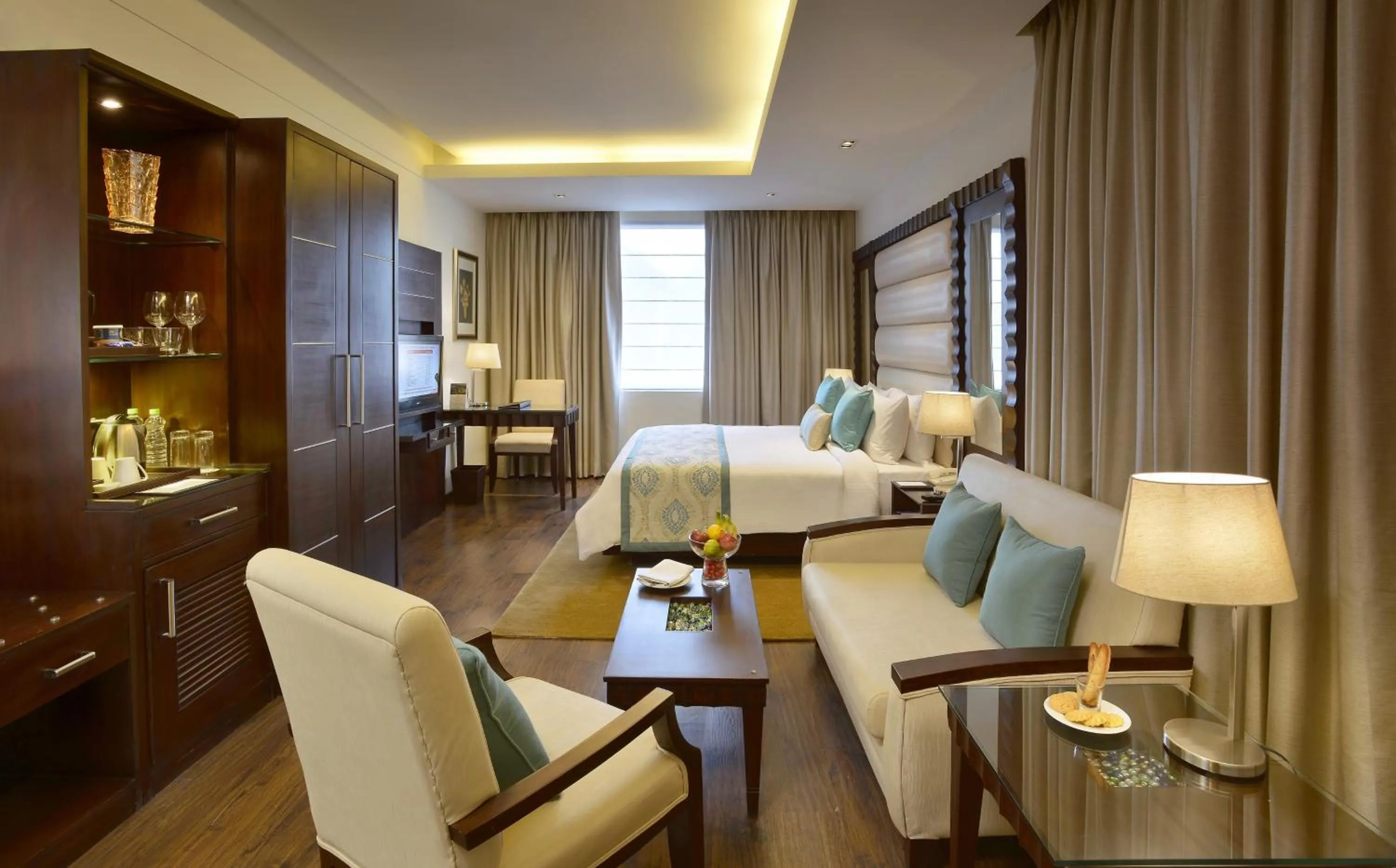Deluxe Room 1 Dbl Bed in Deventure Sarovar Portico Kapashera, New Delhi