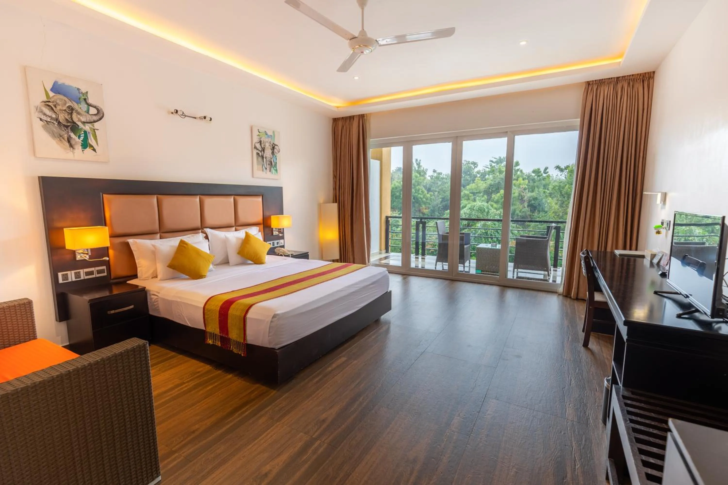 King Room with Pool View in Cassandra Culture Resort