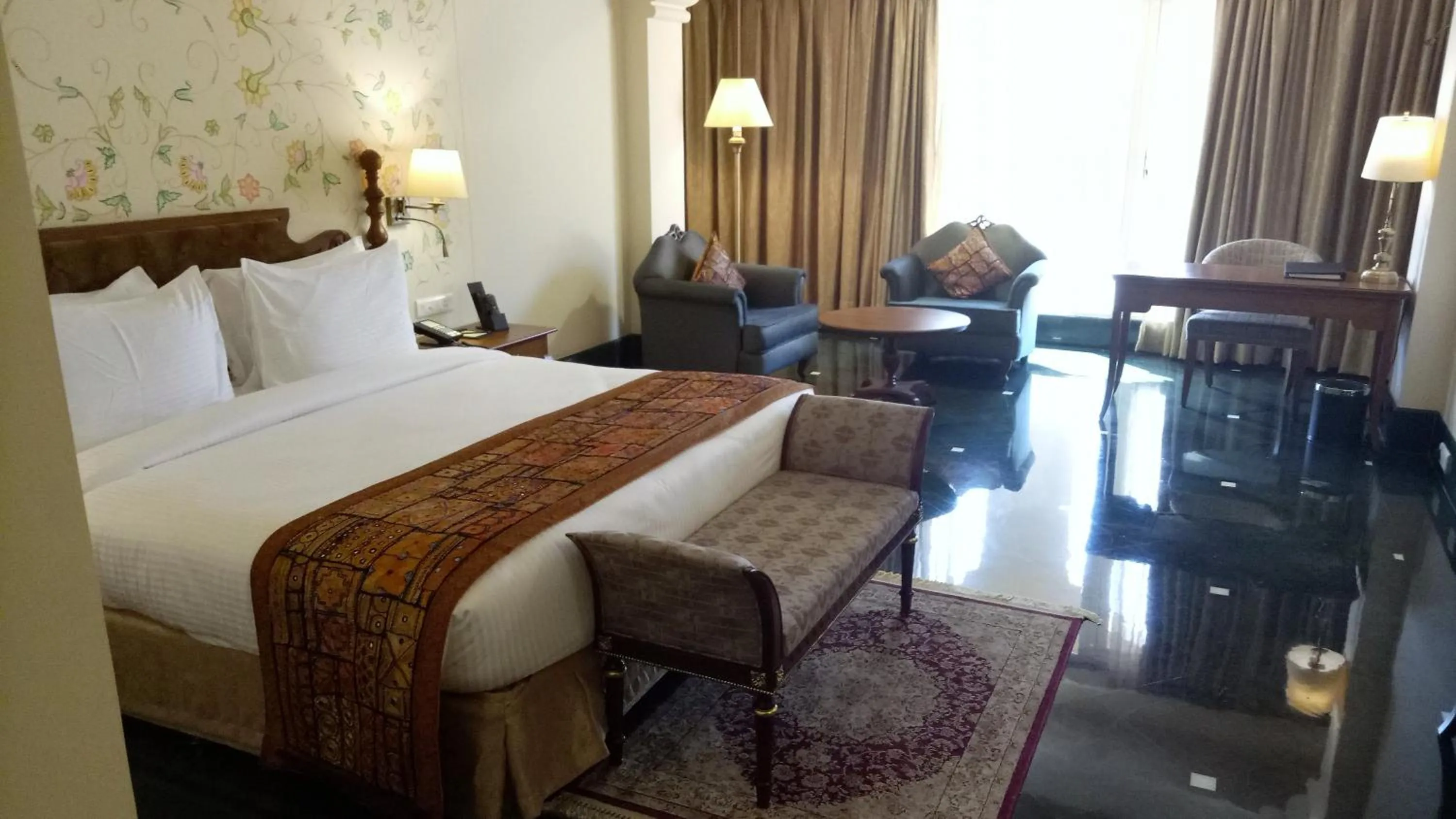 Deluxe King Room in Indana Palace Jaipur