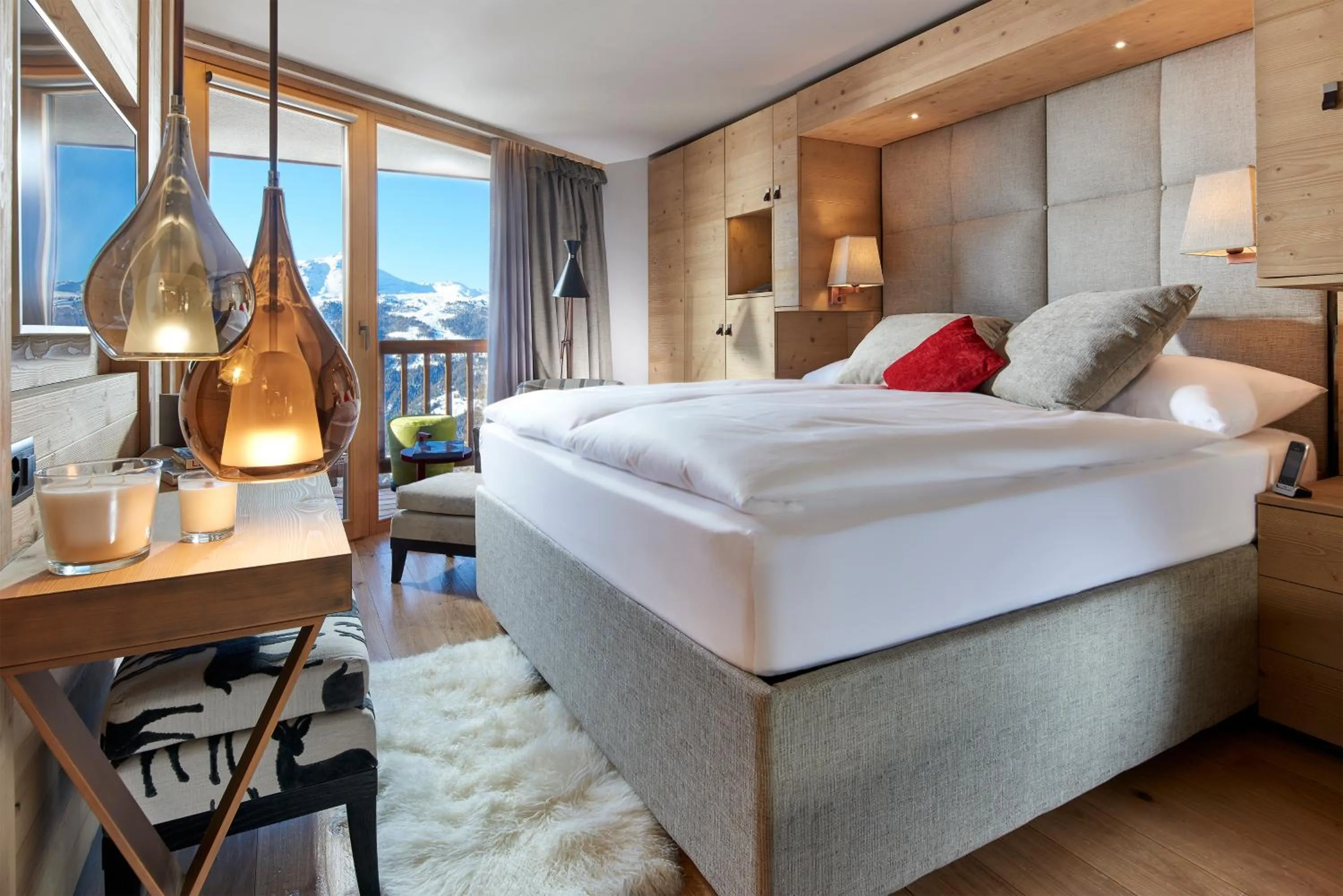 Deluxe Double Room with Balcony in Chandolin Boutique Hotel