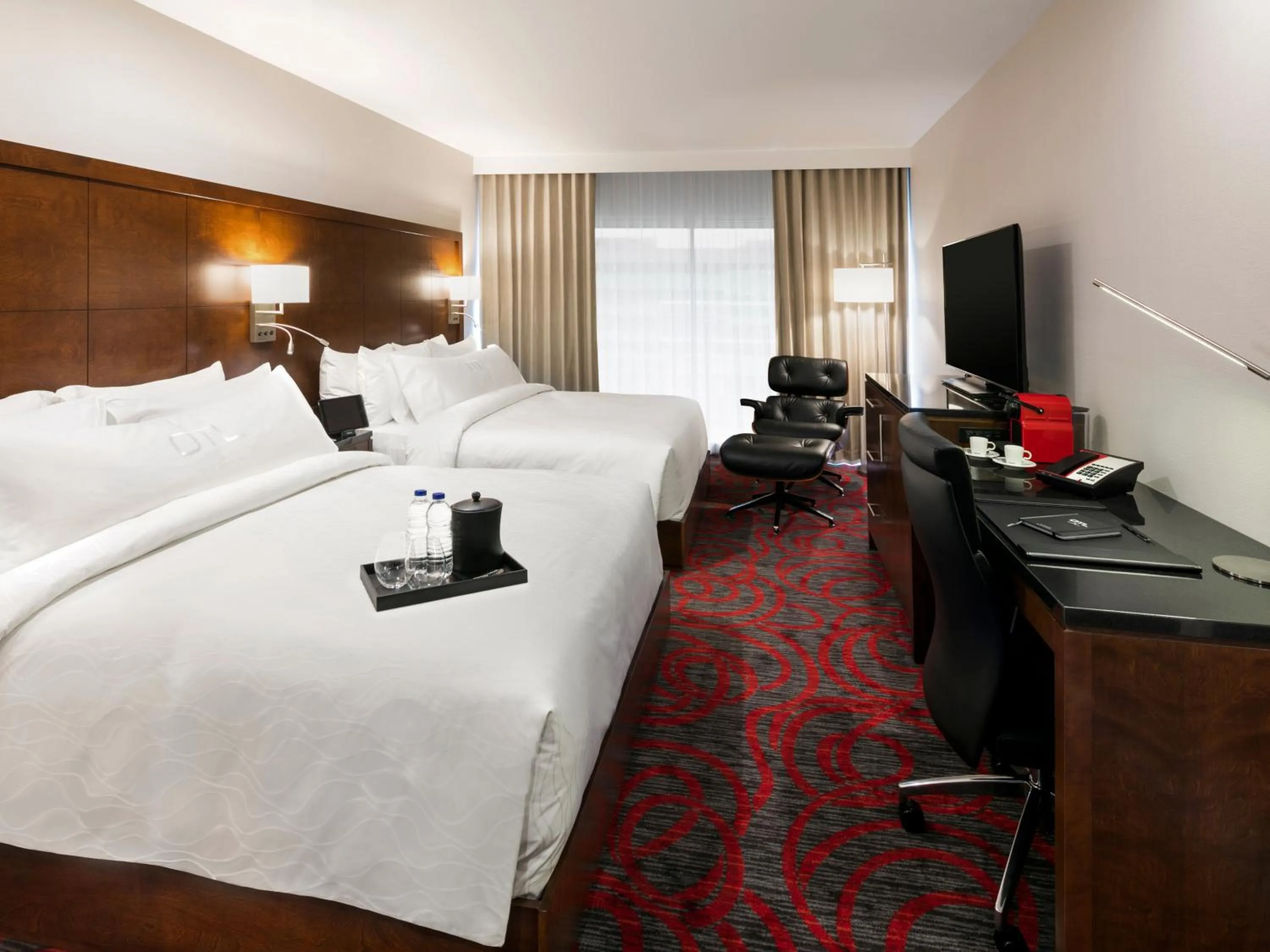 Deluxe Queen Room with Two Queen Beds - single occupancy in OTL Gouverneur Sherbrooke