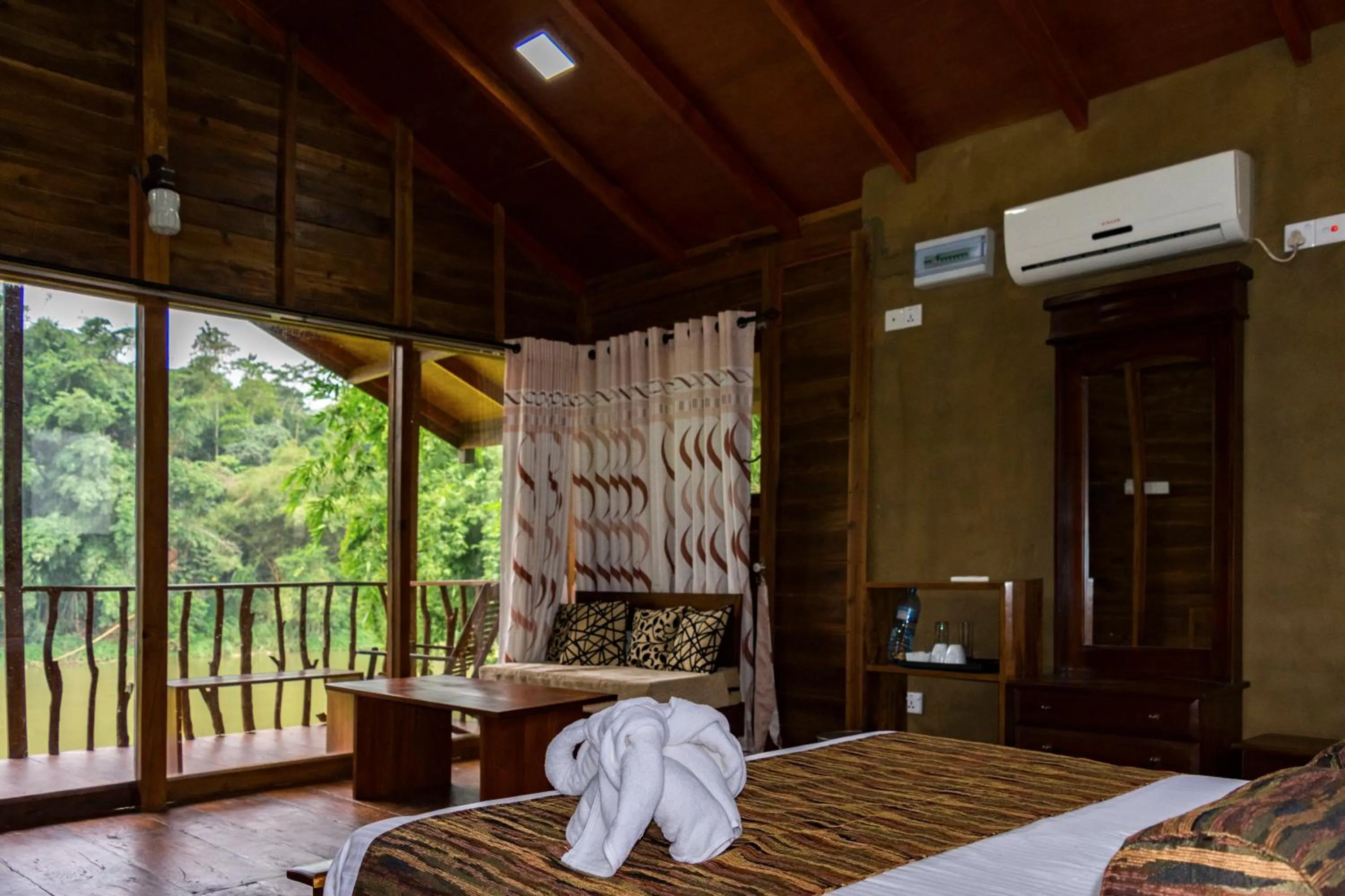 Double Room in Kandy Cabana