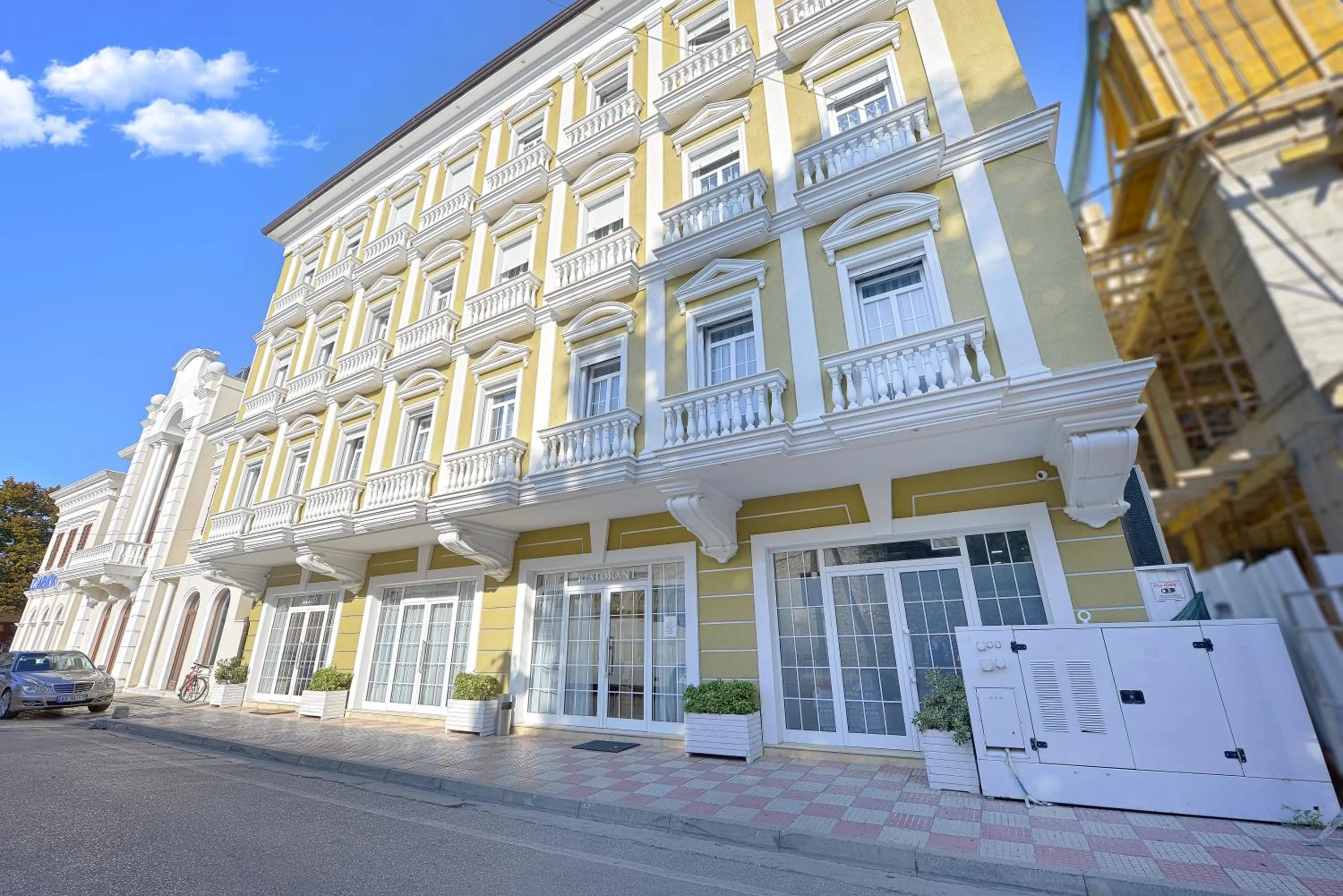 Alis Hotel