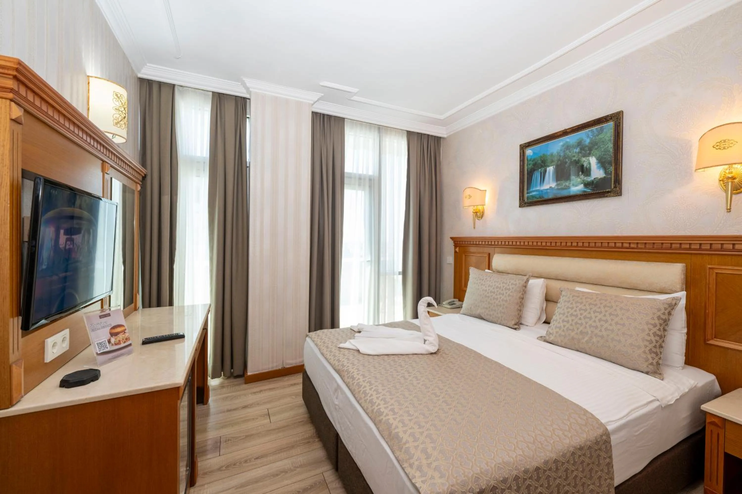 Quadruple Room with Balcony in Dalan Otel