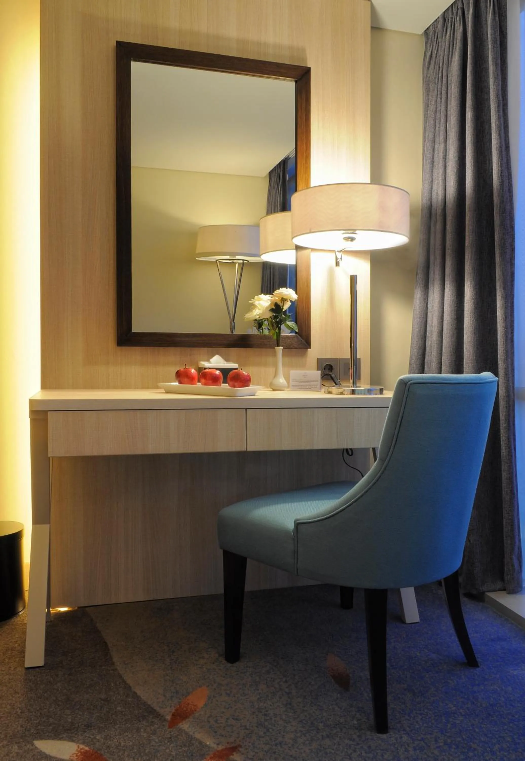 Deluxe Twin Room in Louis Kienne Hotel Pandanaran