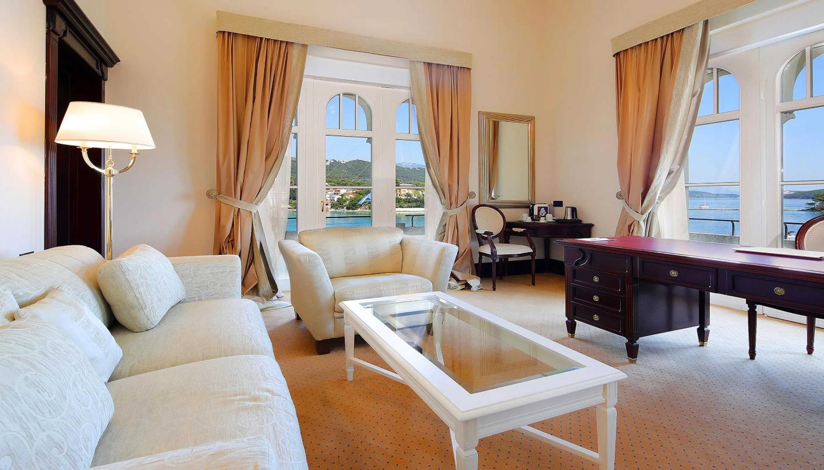 Presidential Suite with Sea View and Balcony in Arbiana Heritage Hotel