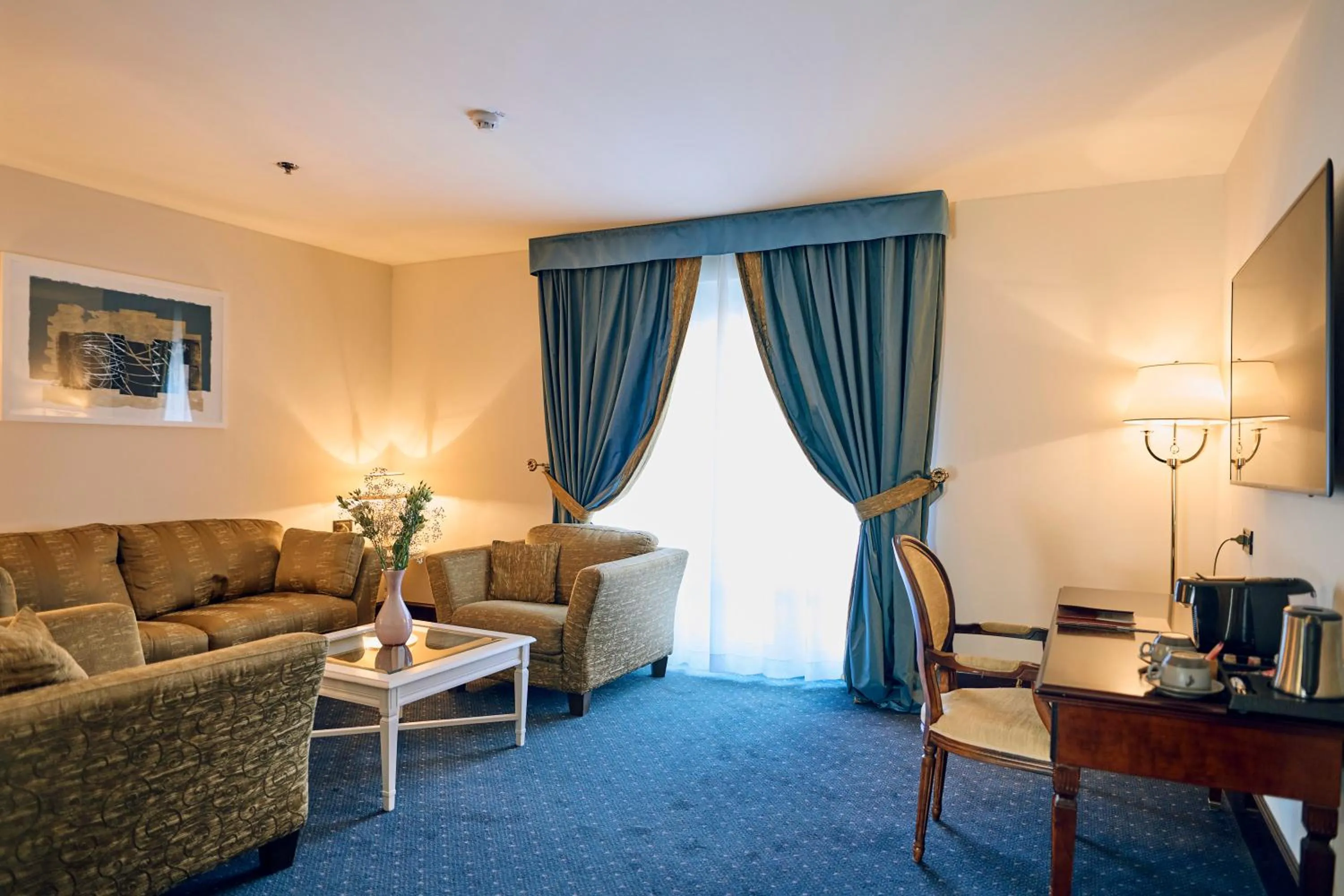 Premium Suite with Sea View and Balcony in Arbiana Heritage Hotel