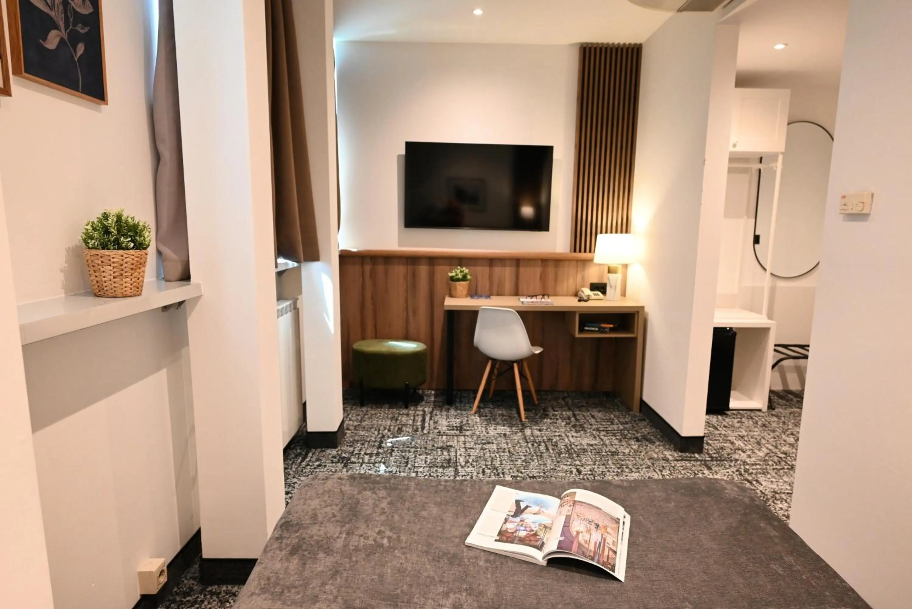 Comfort Single Room in Hotel Central