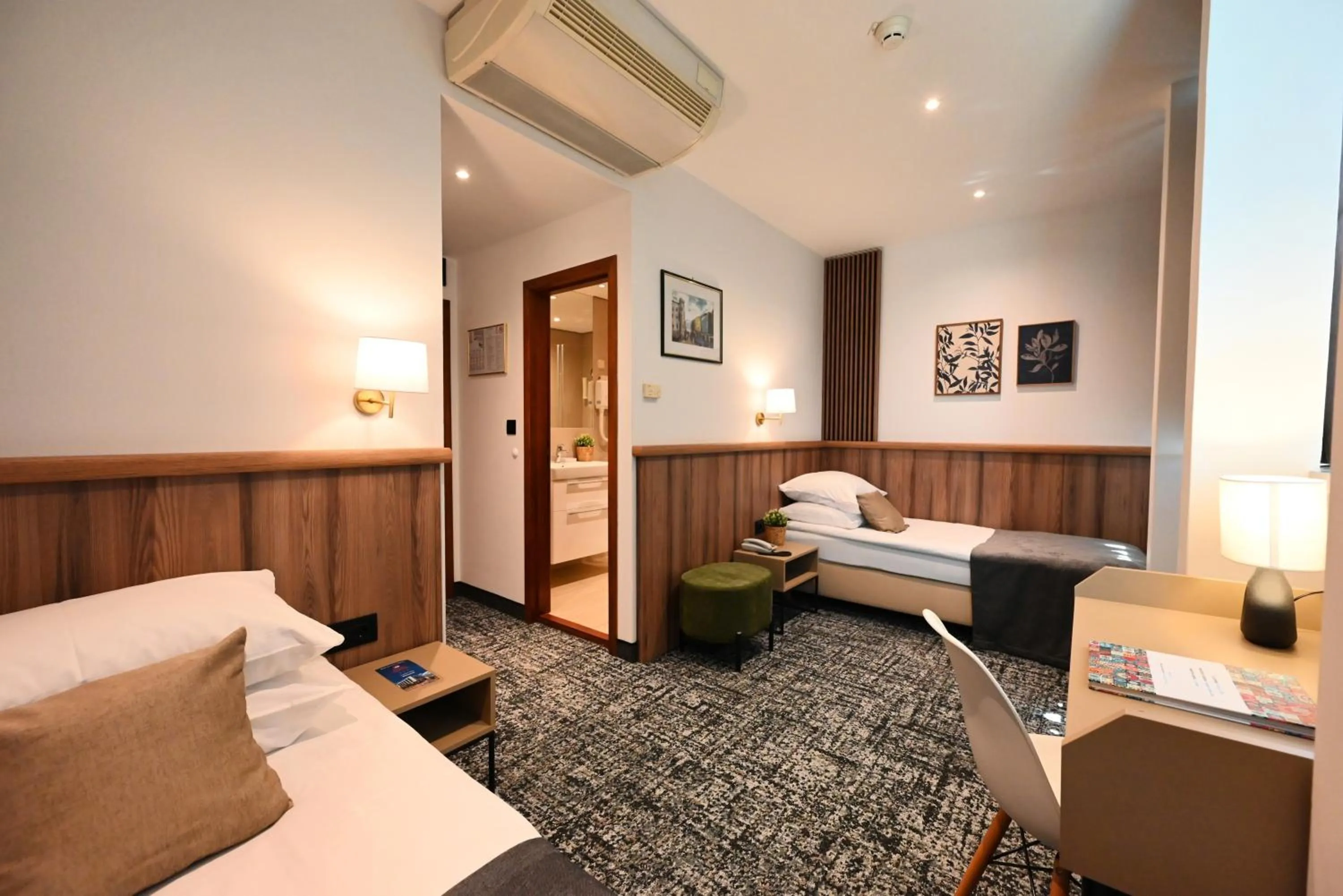 Comfort Twin Room in Hotel Central