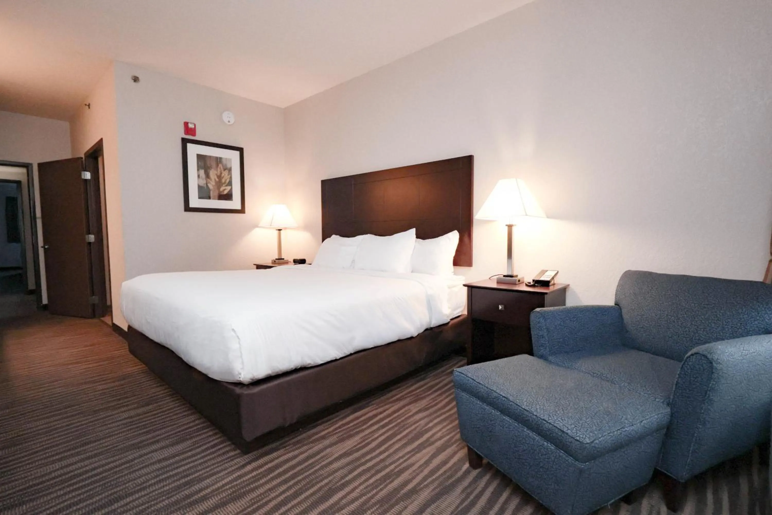 King Studio in Cobblestone Inn & Suites Maryville