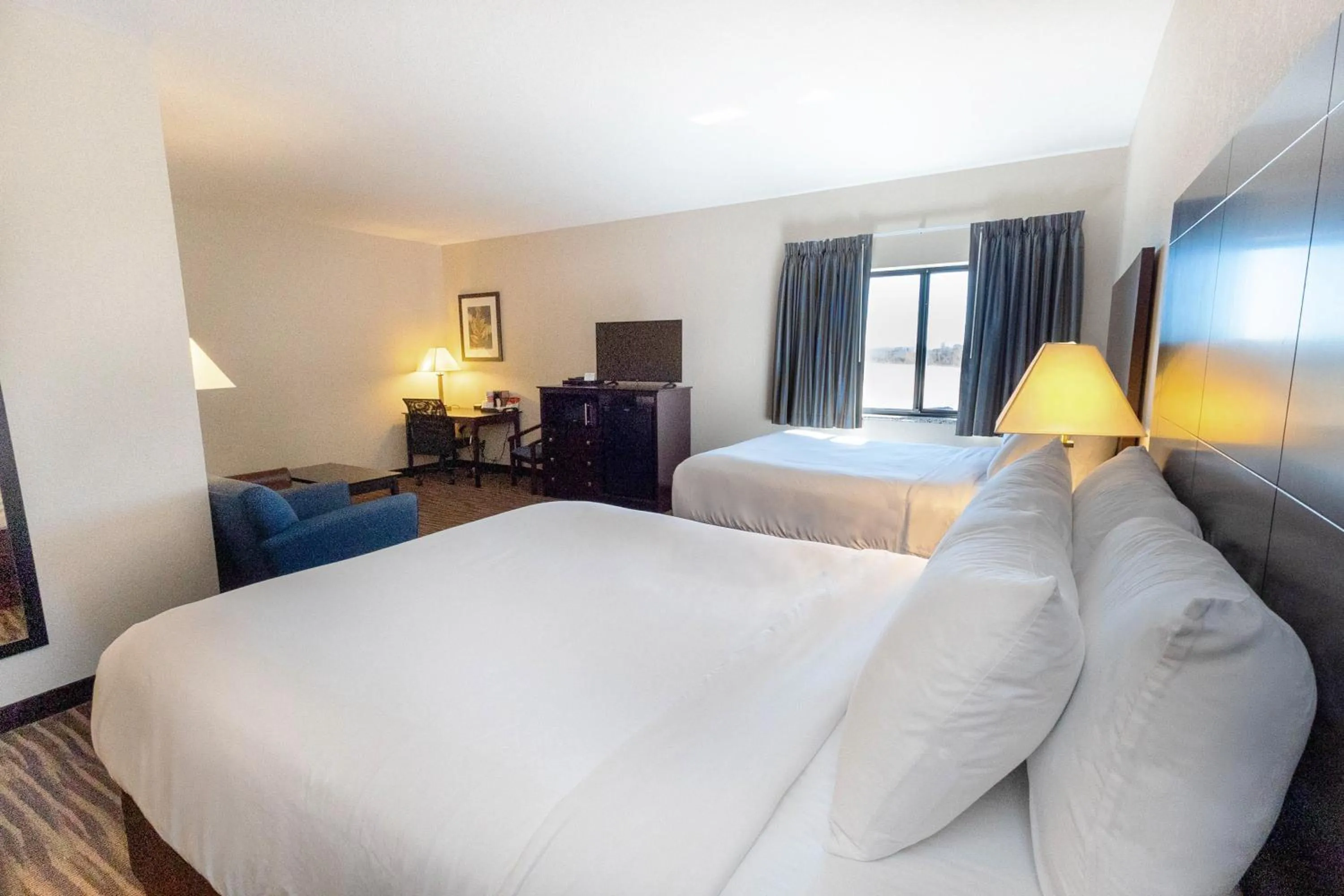 Family Suite in Cobblestone Inn & Suites Maryville