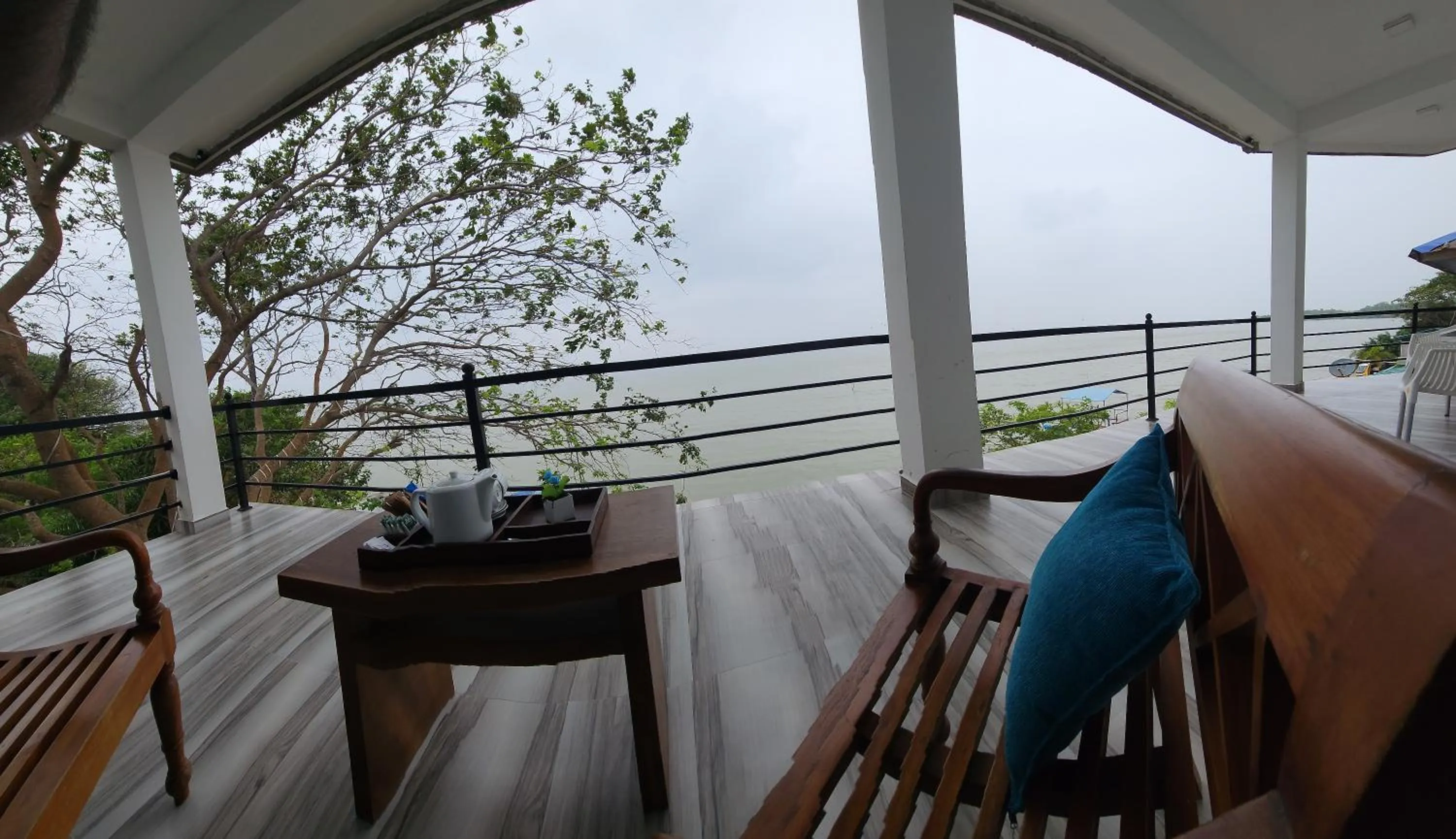 Superior Family Room in Dinuda Lagoon Hotel