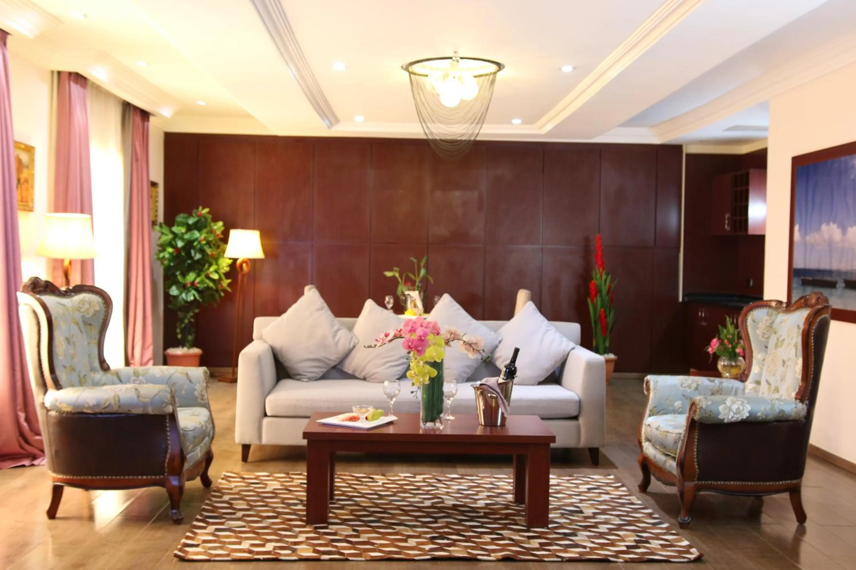 Royal Grand Suite in Grand Pela Hotel & Suites