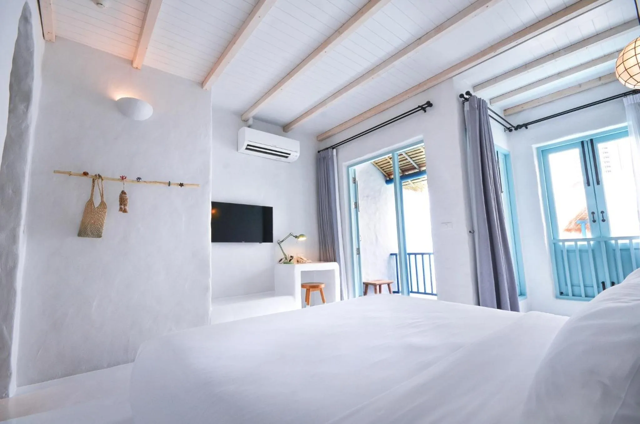 Double Room with Pool View in Resort de Paskani